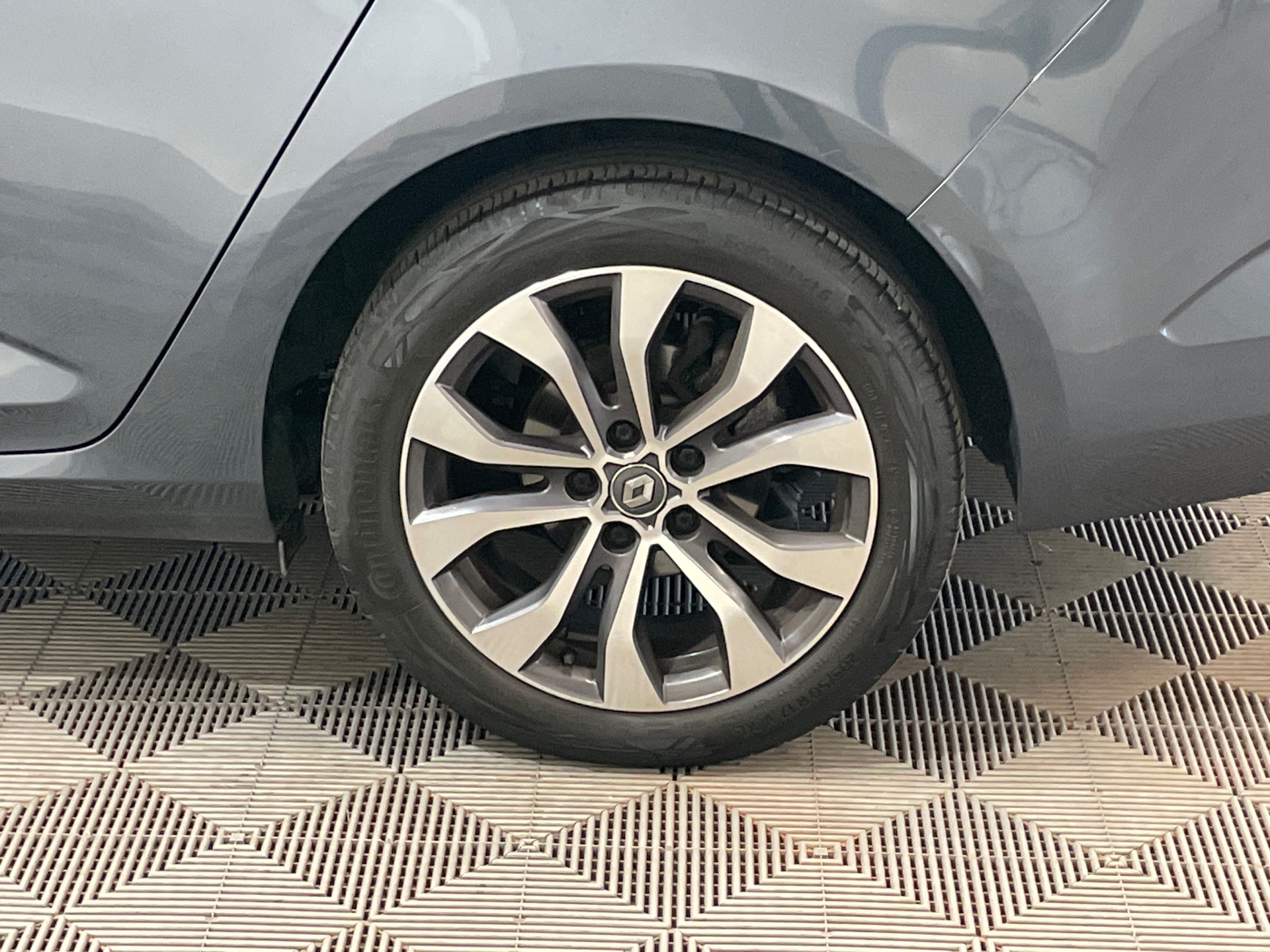 RENAULT MEGANE IV ESTATE techno TCe 140 EDC -23