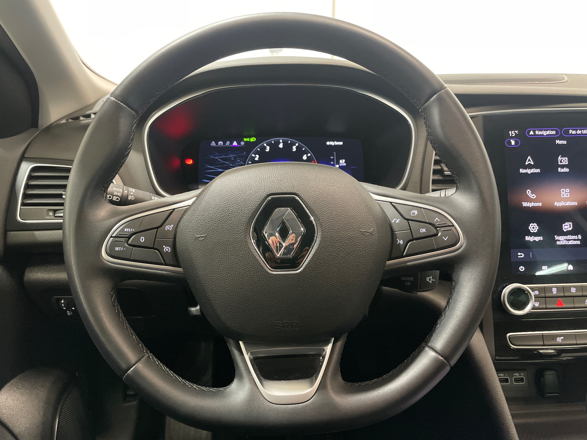 RENAULT MEGANE IV ESTATE techno TCe 140 EDC -23