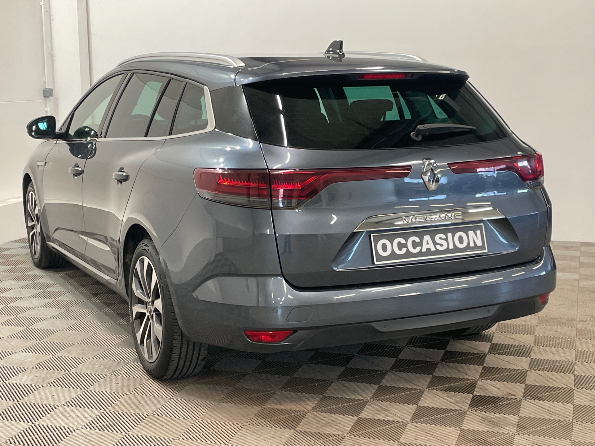 RENAULT MEGANE IV ESTATE techno TCe 140 EDC -23