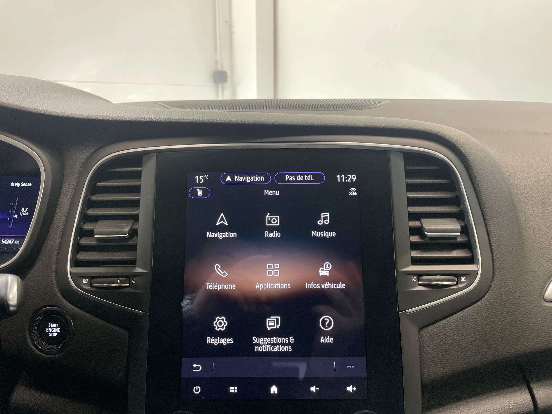 RENAULT MEGANE IV ESTATE techno TCe 140 EDC -23