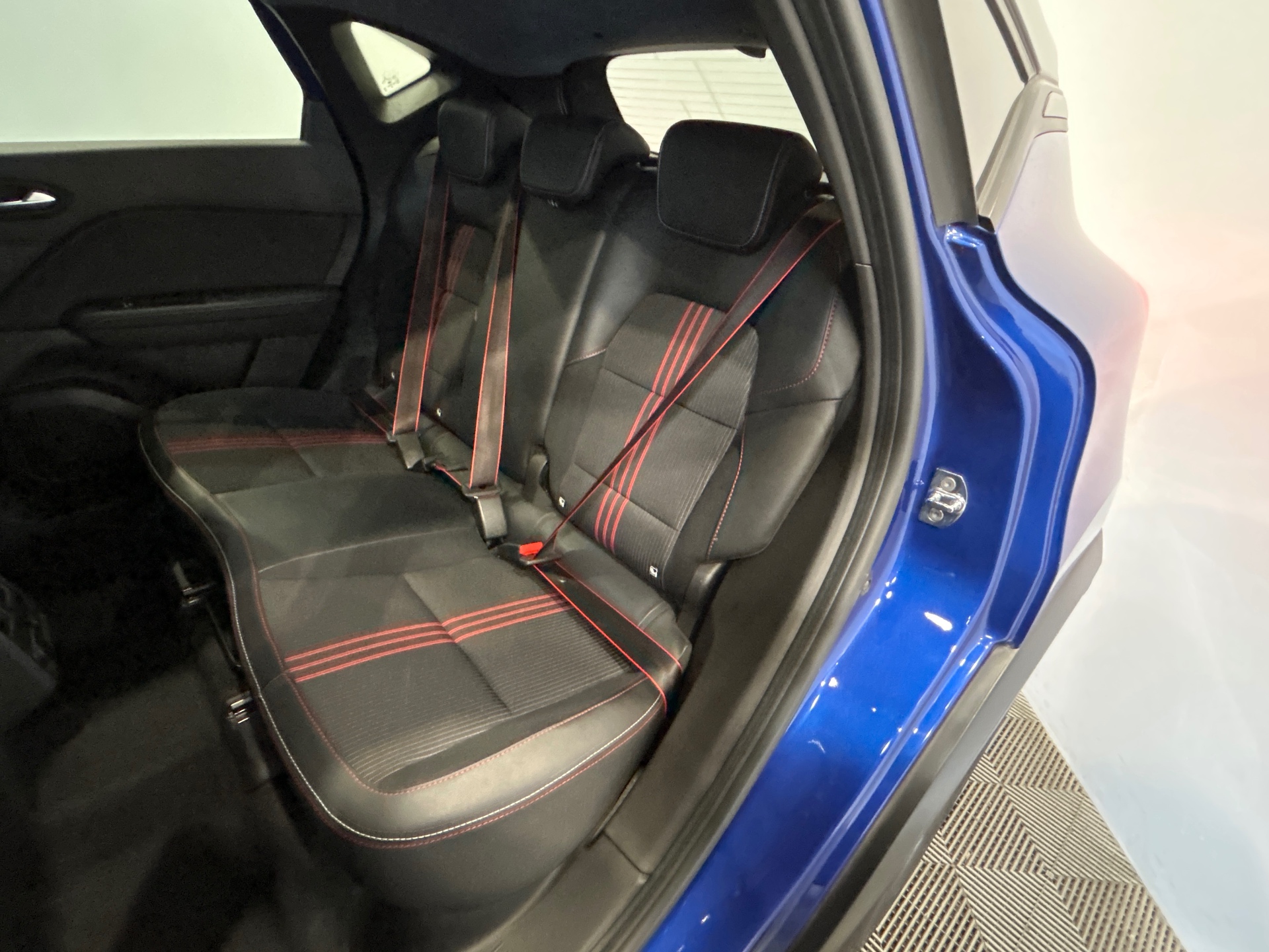RENAULT CAPTUR R.S. line mild hybrid 140