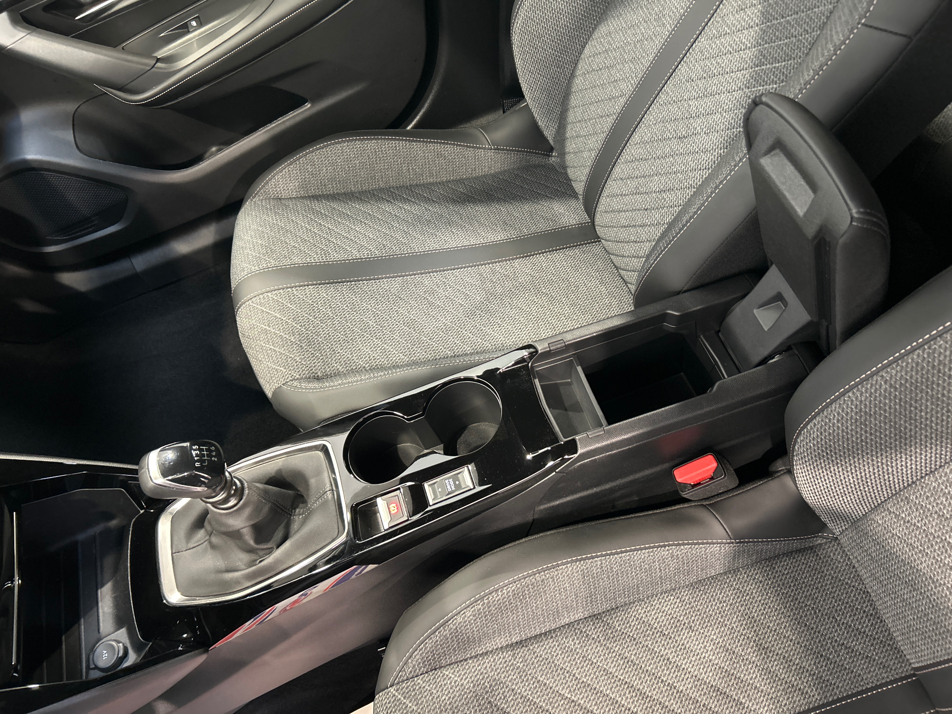 PEUGEOT 2008 100 S&S BVM6 Style