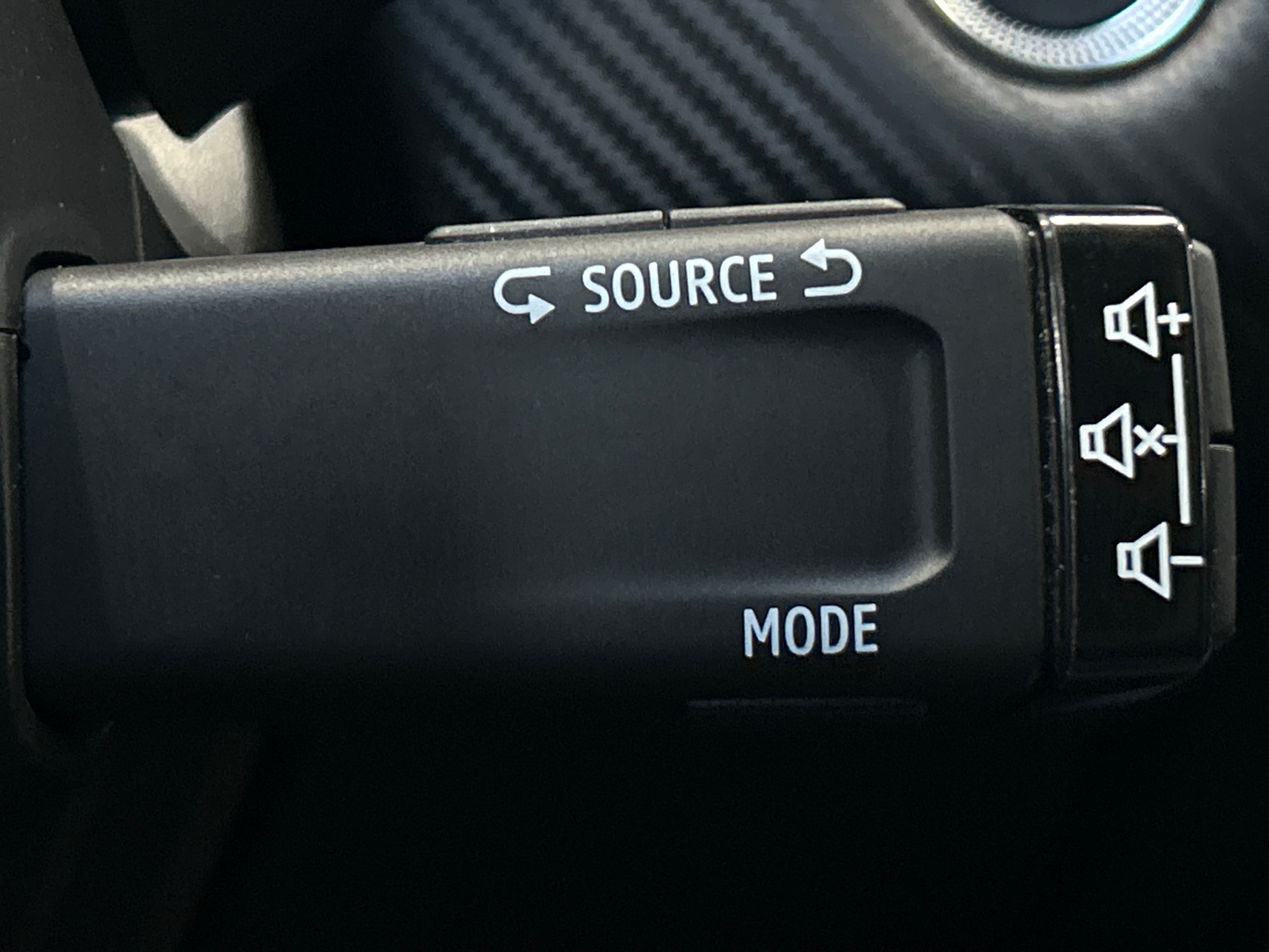 RENAULT CAPTUR R.S. line mild hybrid 140