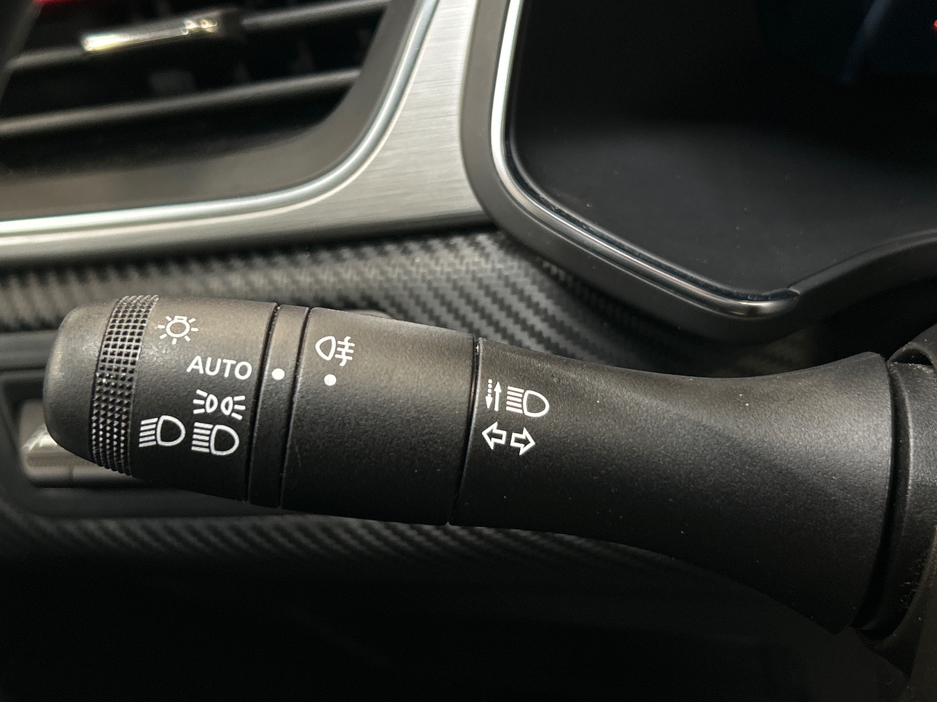 RENAULT CAPTUR R.S. line mild hybrid 140