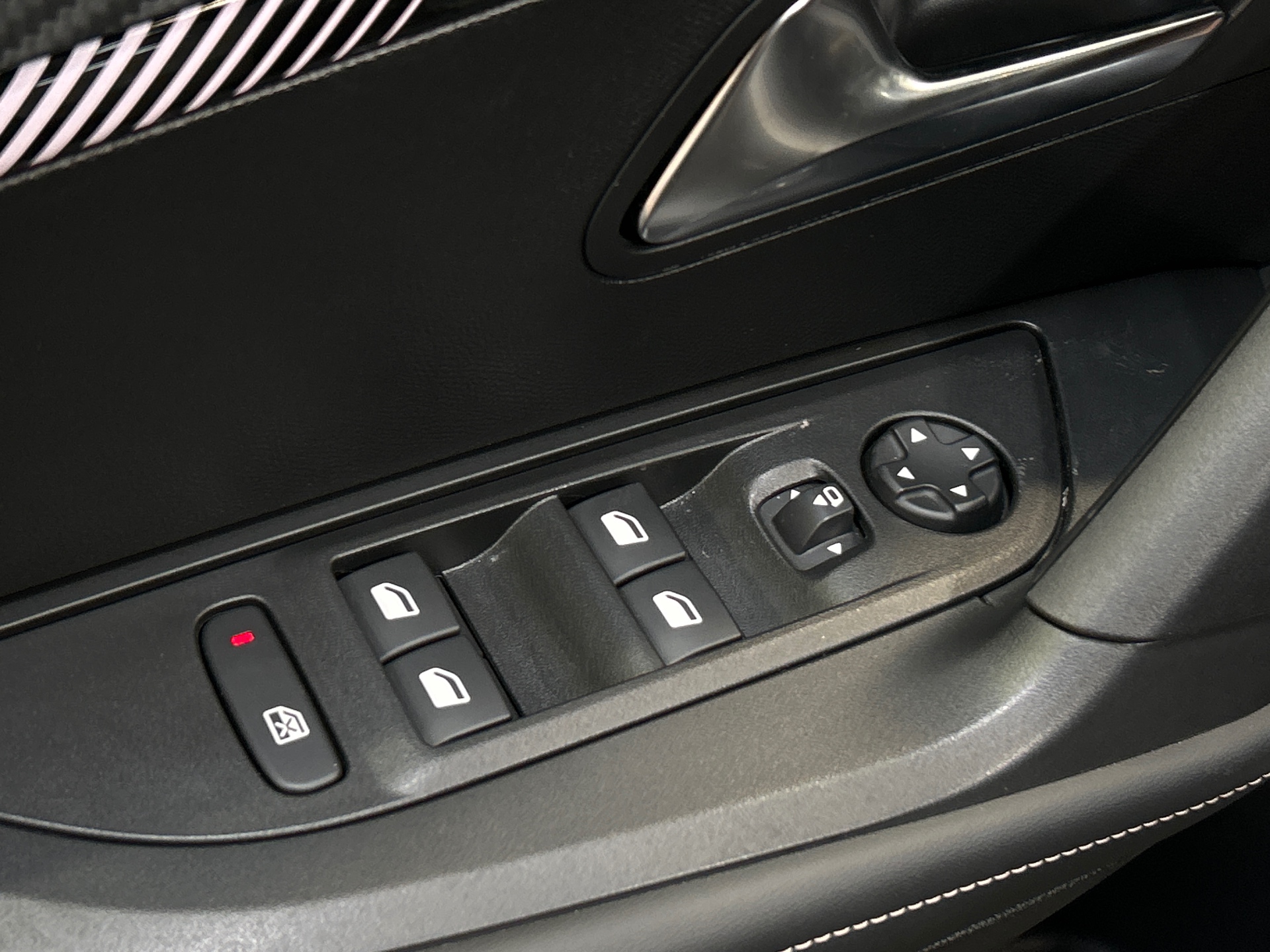 PEUGEOT 2008 100 S&S BVM6 Style
