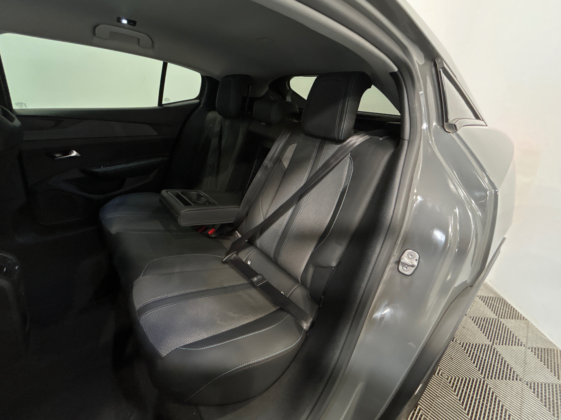 PEUGEOT 408 Hybrid 136 e-DCS6 Allure
