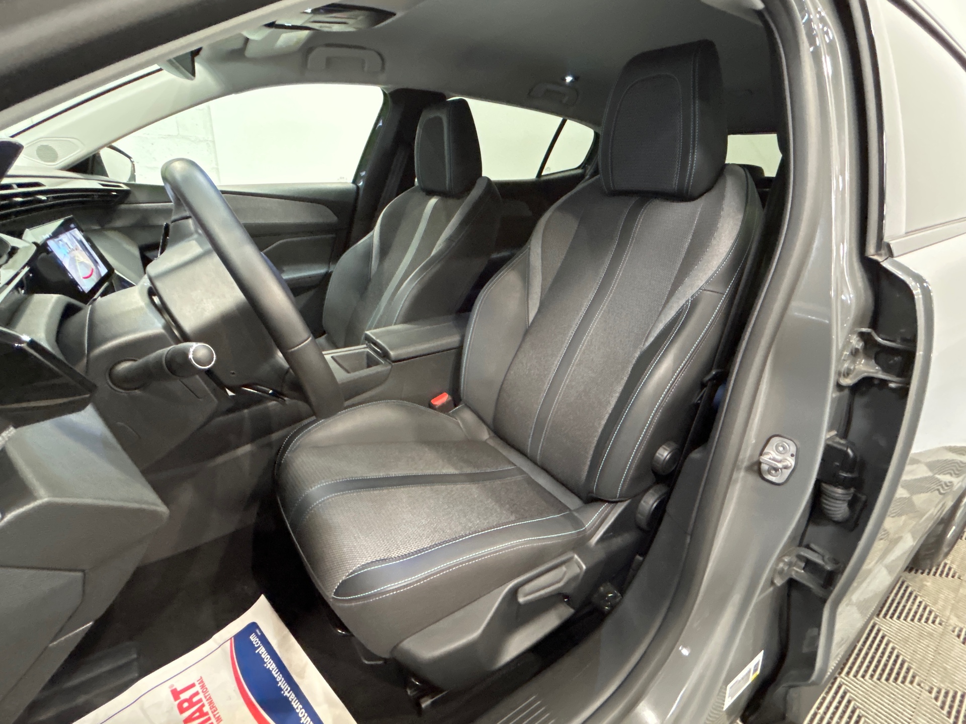 PEUGEOT 408 Hybrid 136 e-DCS6 Allure