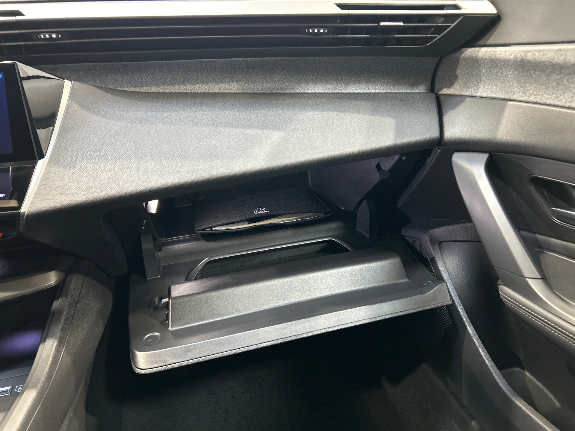 PEUGEOT 408 Hybrid 136 e-DCS6 Allure