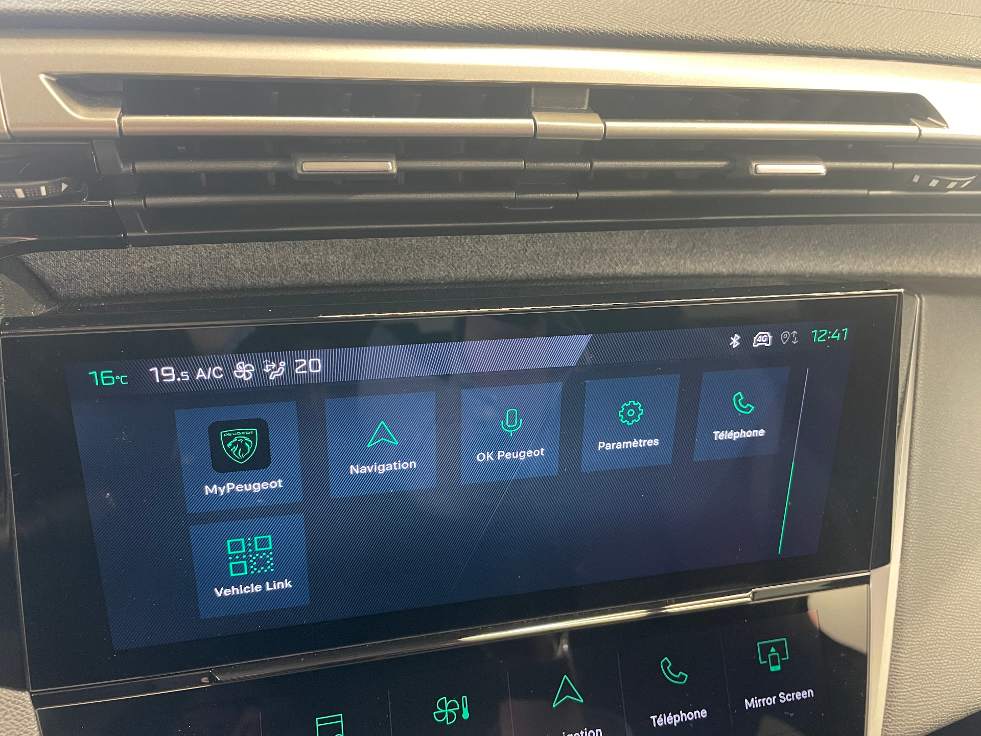 PEUGEOT 408 ALLURE HYBRID 136 E-DCS6