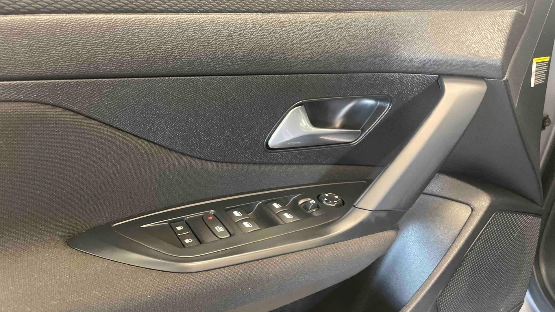 PEUGEOT 308 PureTech 130ch S&S BVM6 Active Pack