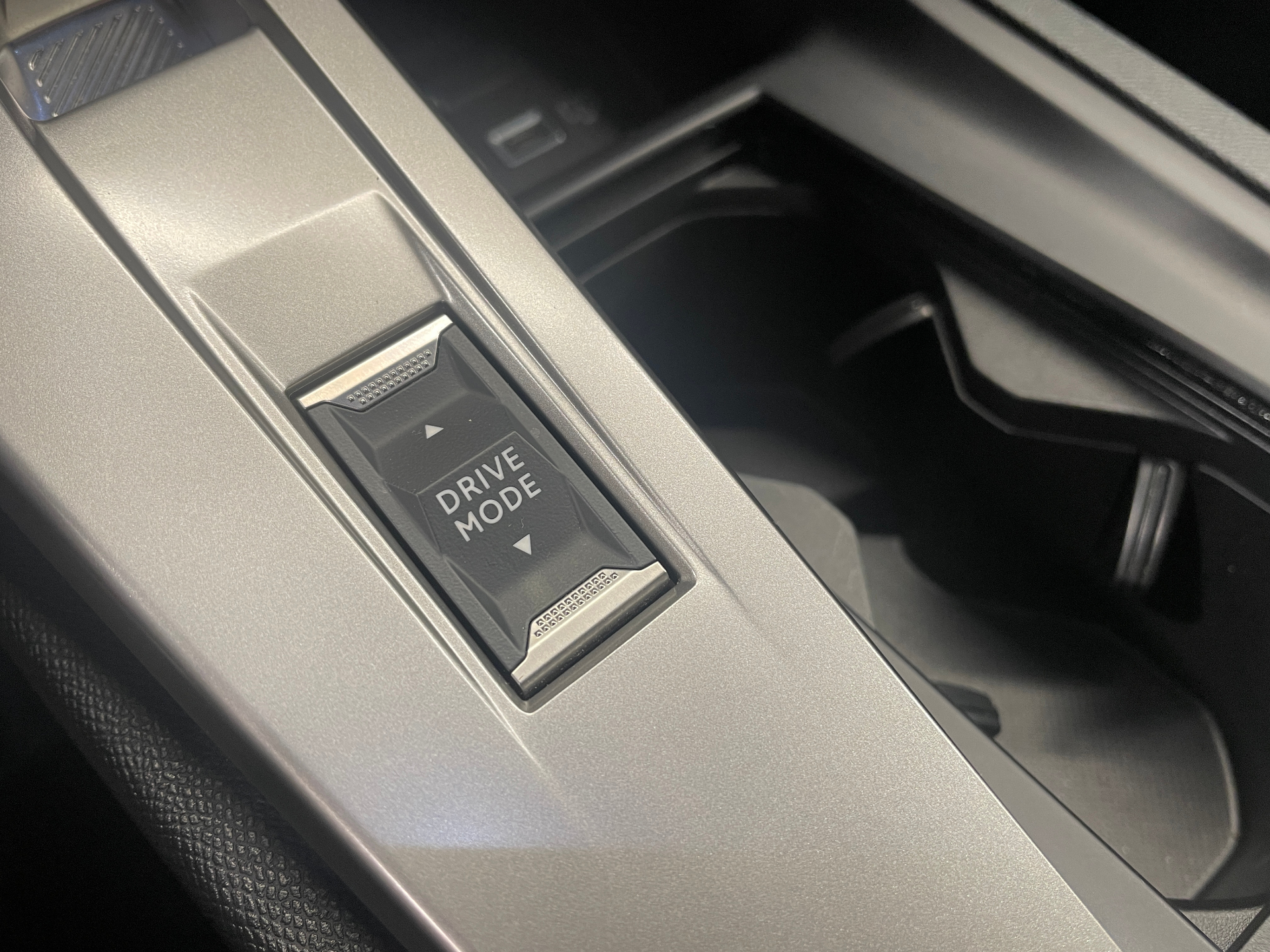 PEUGEOT 408 ALLURE HYBRID 136 E-DCS6