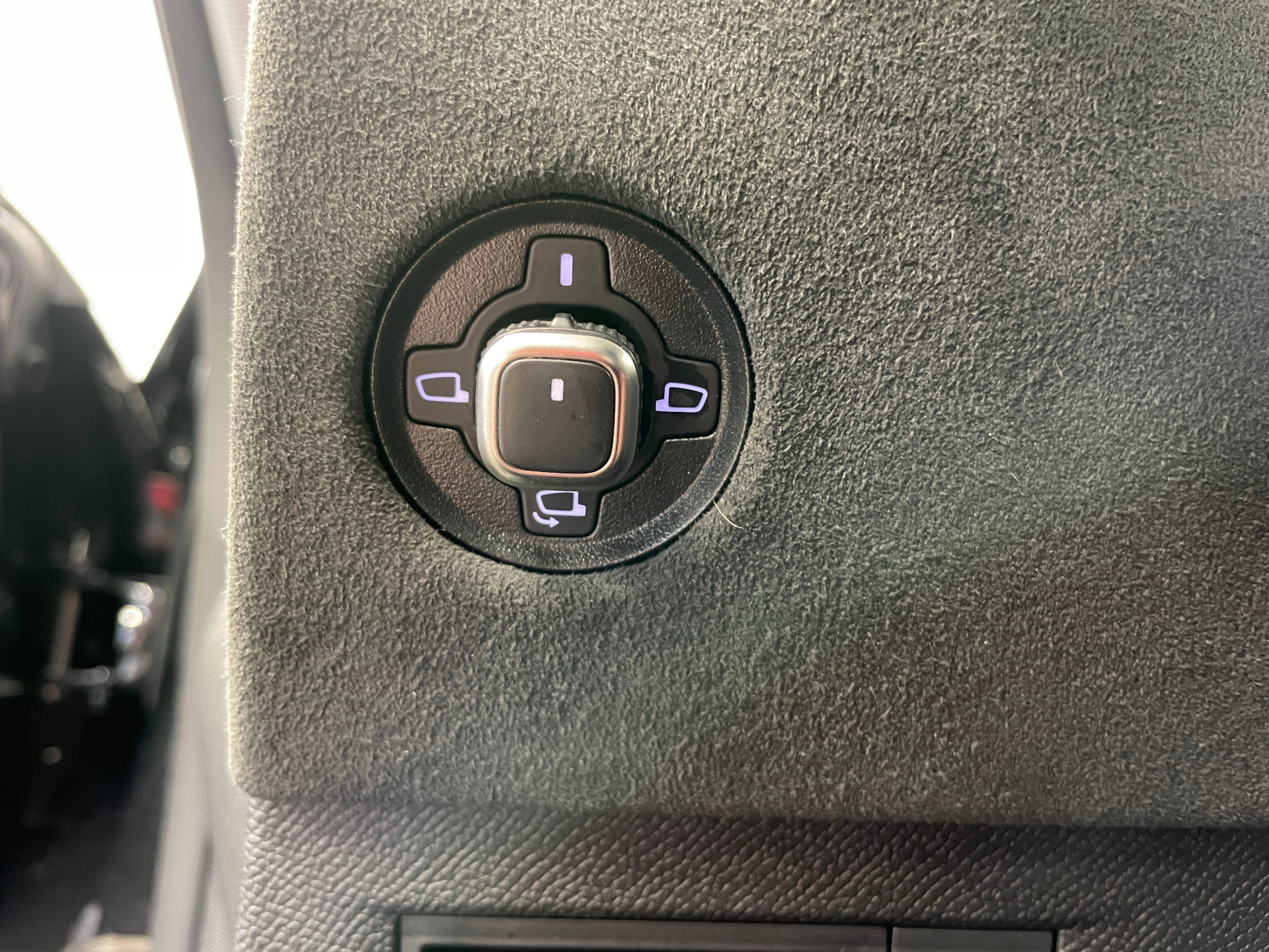 DS DS 4 BlueHDi 130 EAT8 Performance Line