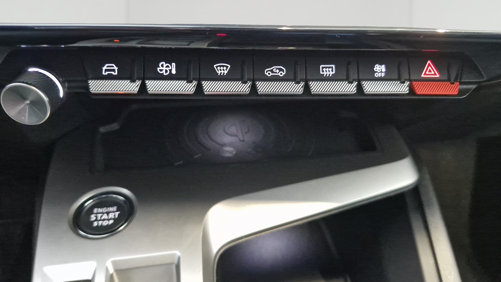 PEUGEOT 308 ALLURE HYBRID 136 E-DCS6