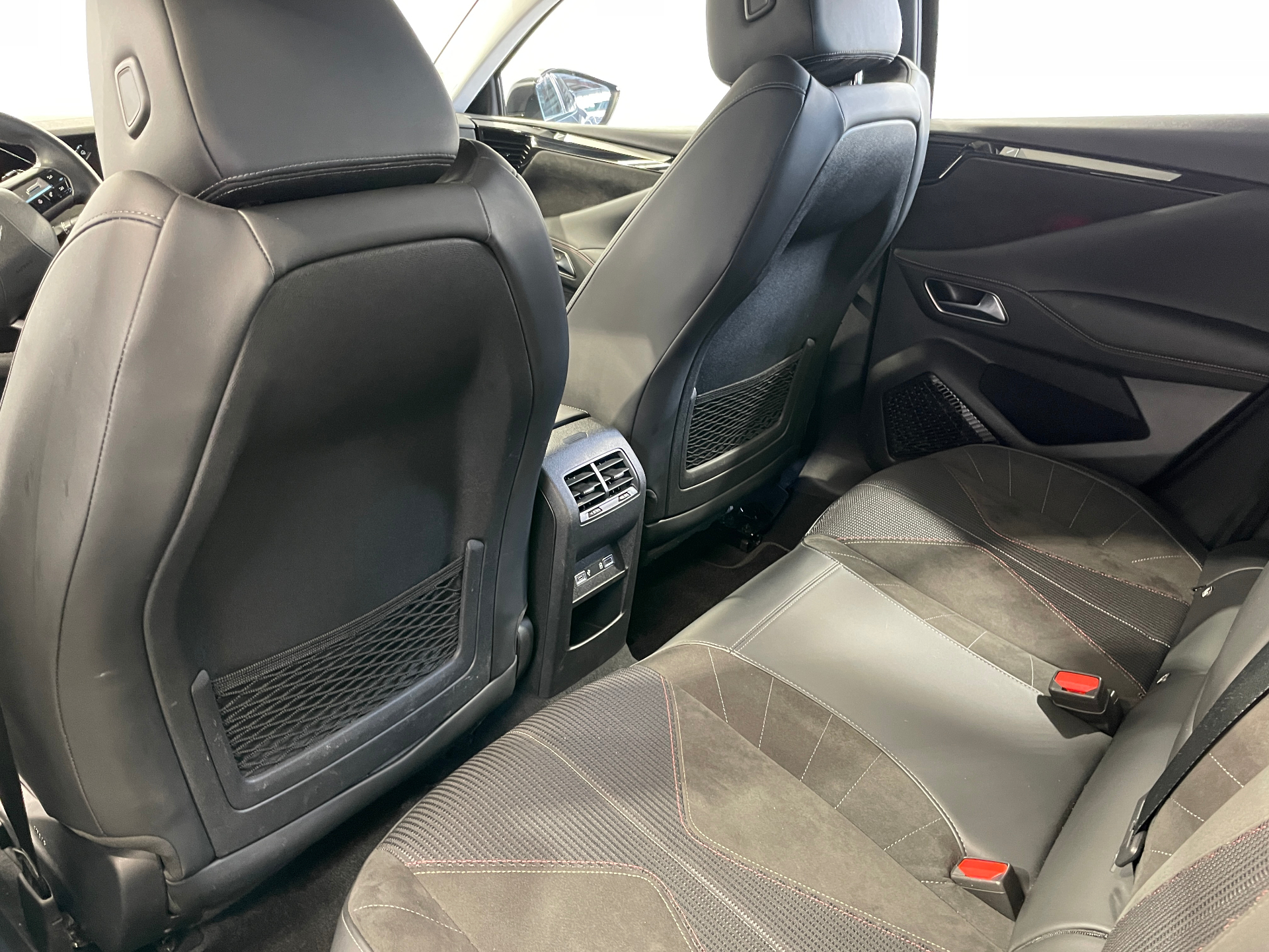 DS DS 4 BlueHDi 130 EAT8 Performance Line