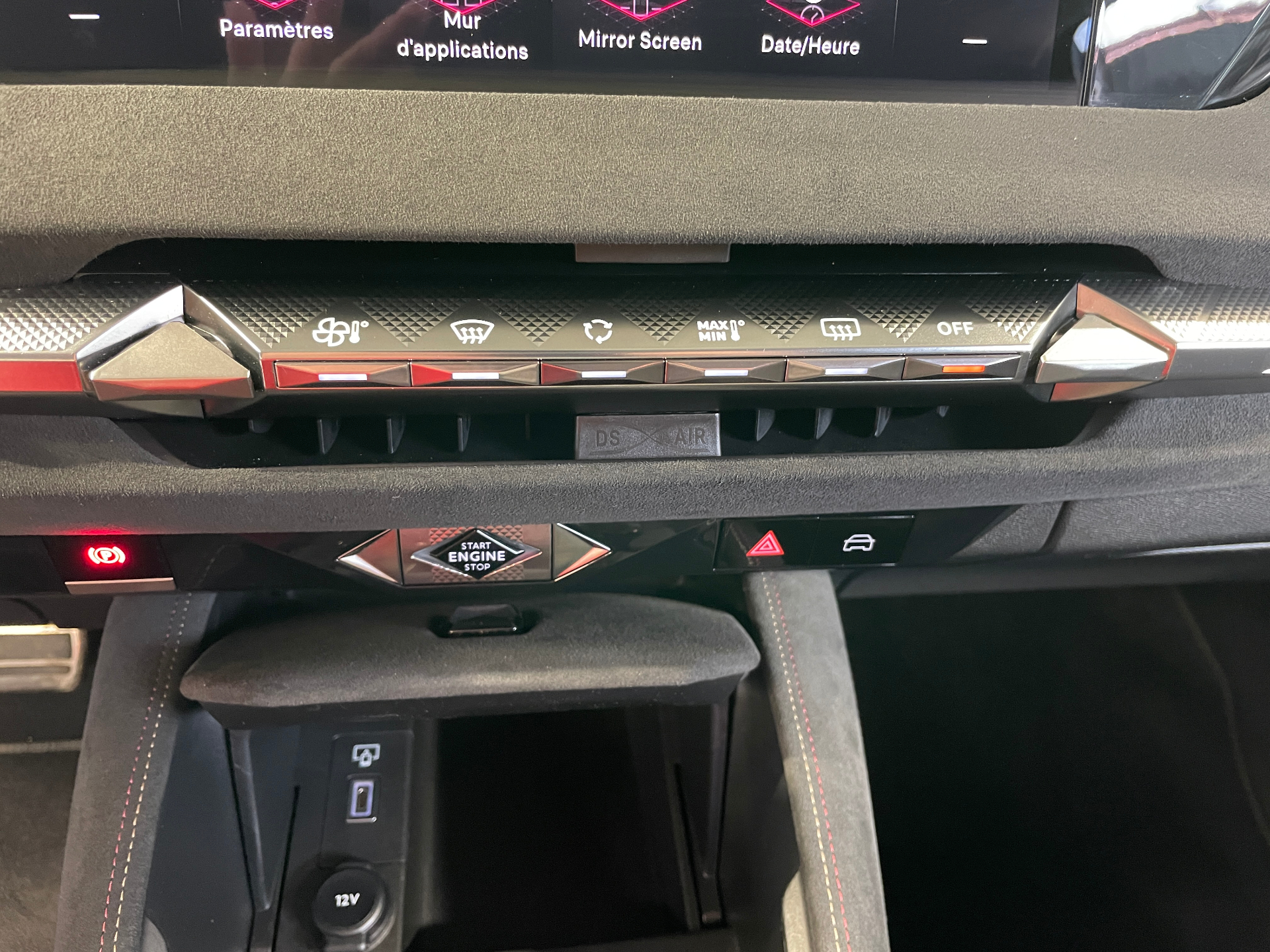 DS DS 4 BlueHDi 130 EAT8 Performance Line