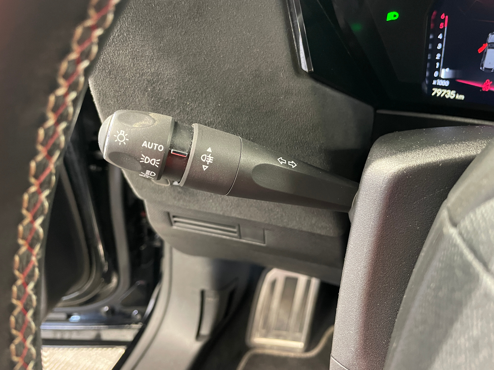 DS DS 4 BlueHDi 130 EAT8 Performance Line