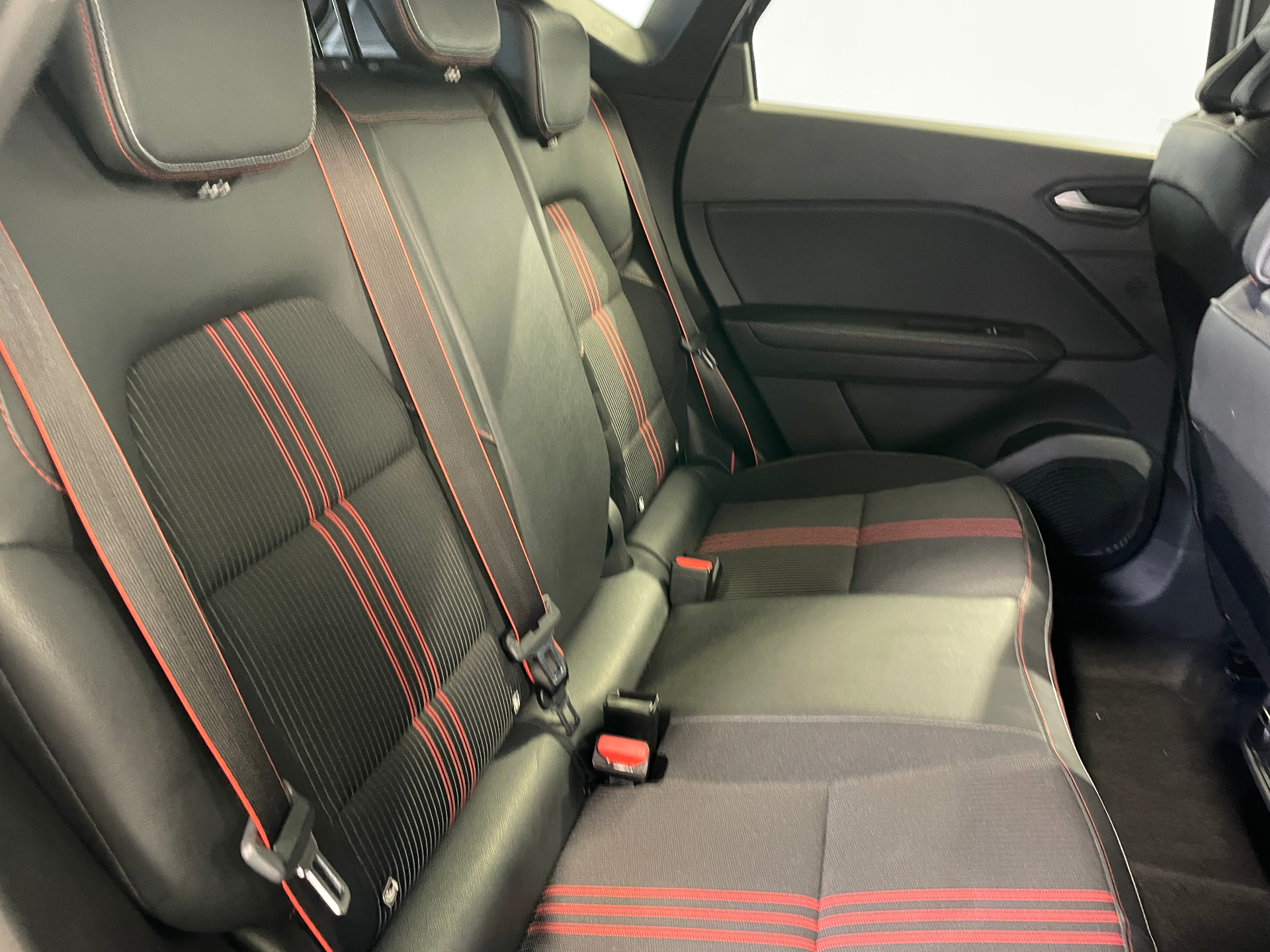 RENAULT CAPTUR E-Tech Plug-in 160 - 21 R.S. Line