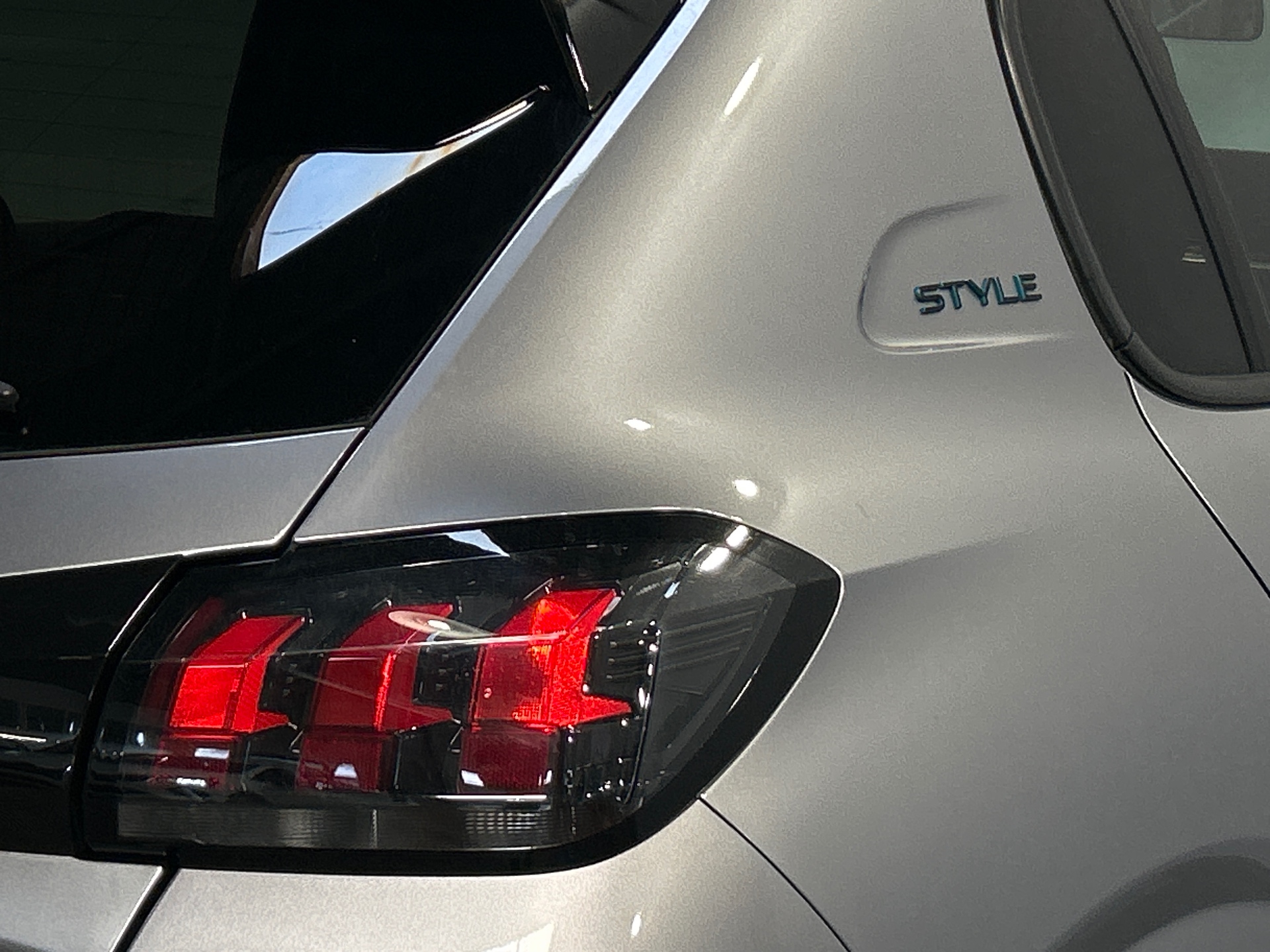 PEUGEOT 208 PureTech 75 S&S BVM5 Style
