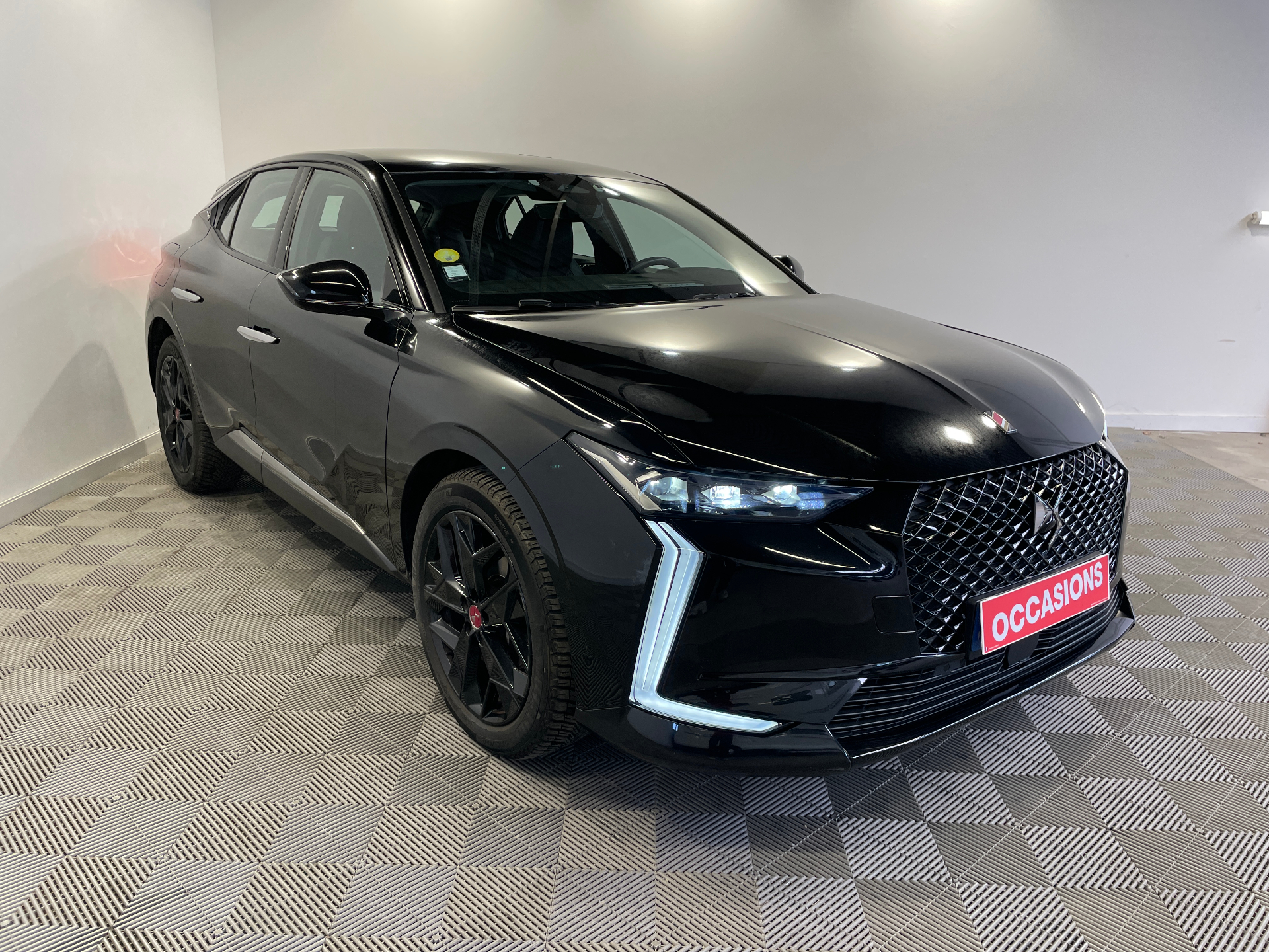 DS DS 4 BlueHDi 130 EAT8 Performance Line