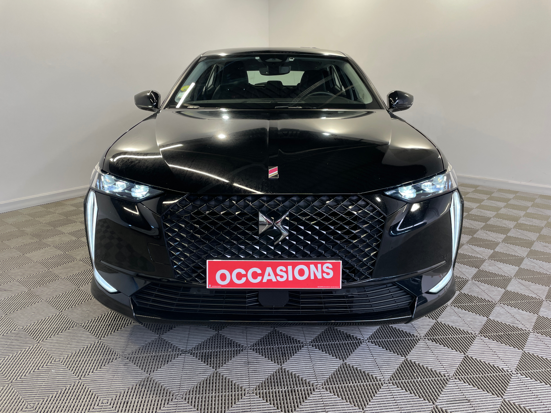DS DS 4 BlueHDi 130 EAT8 Performance Line