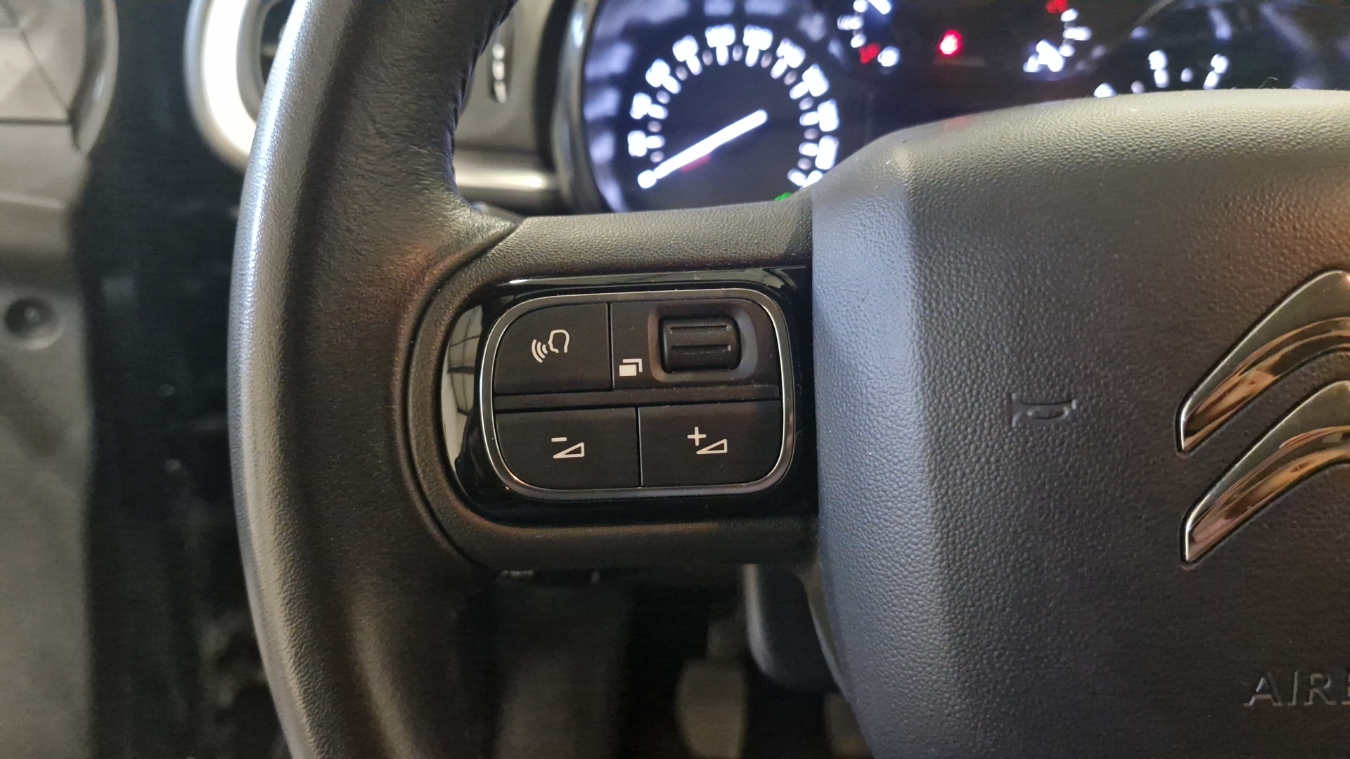 CITROEN C3 BHDI 100 S&S BVM6 SHINE EXP