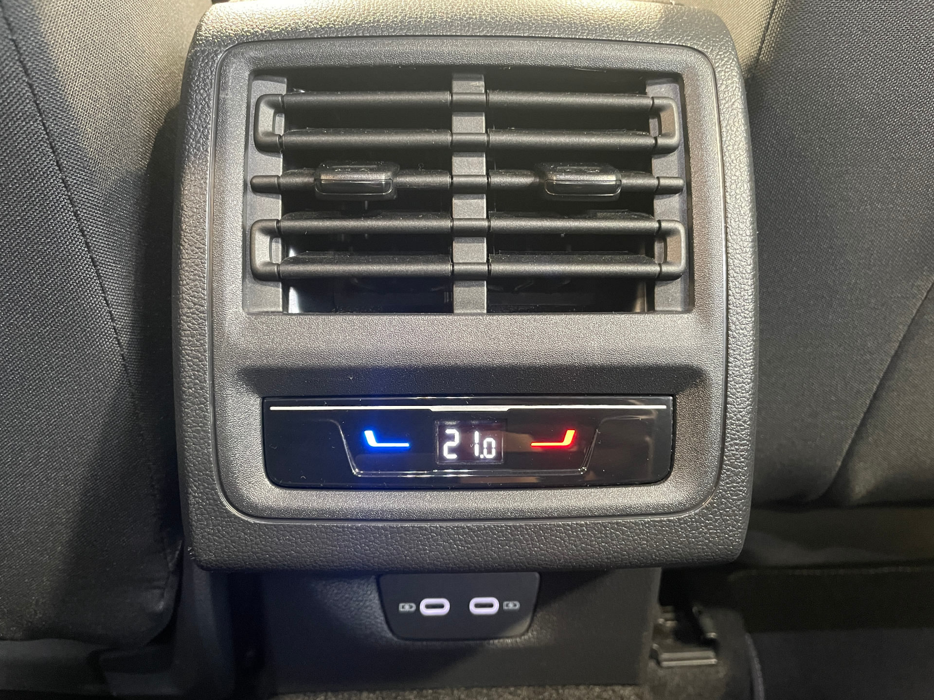 VOLKSWAGEN GOLF 1.0 eTSI OPF 110 DSG7 Life Plus