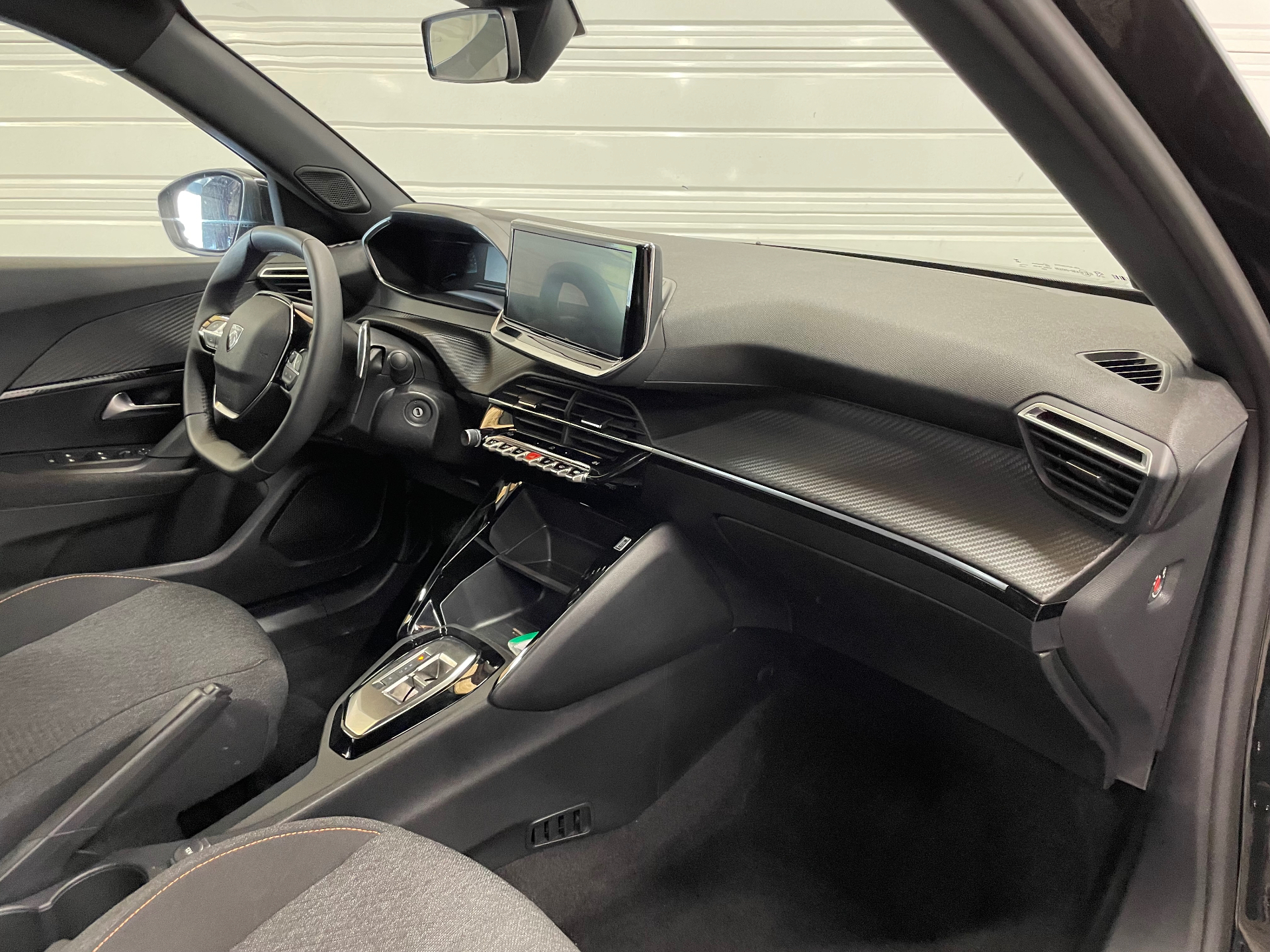 PEUGEOT 2008 Hybrid 145 e-DCS6 Style
