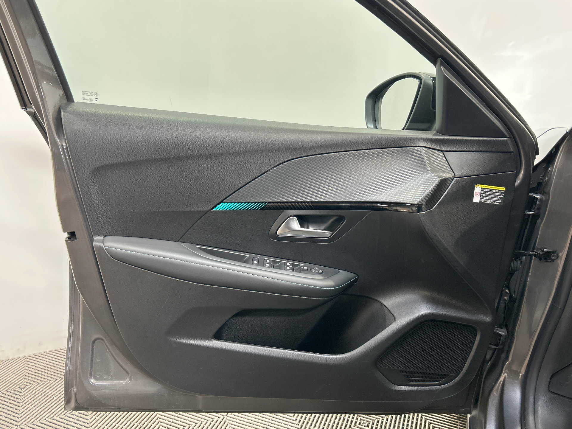 PEUGEOT 208 PureTech 100 S&S BVM6 Allure Pack