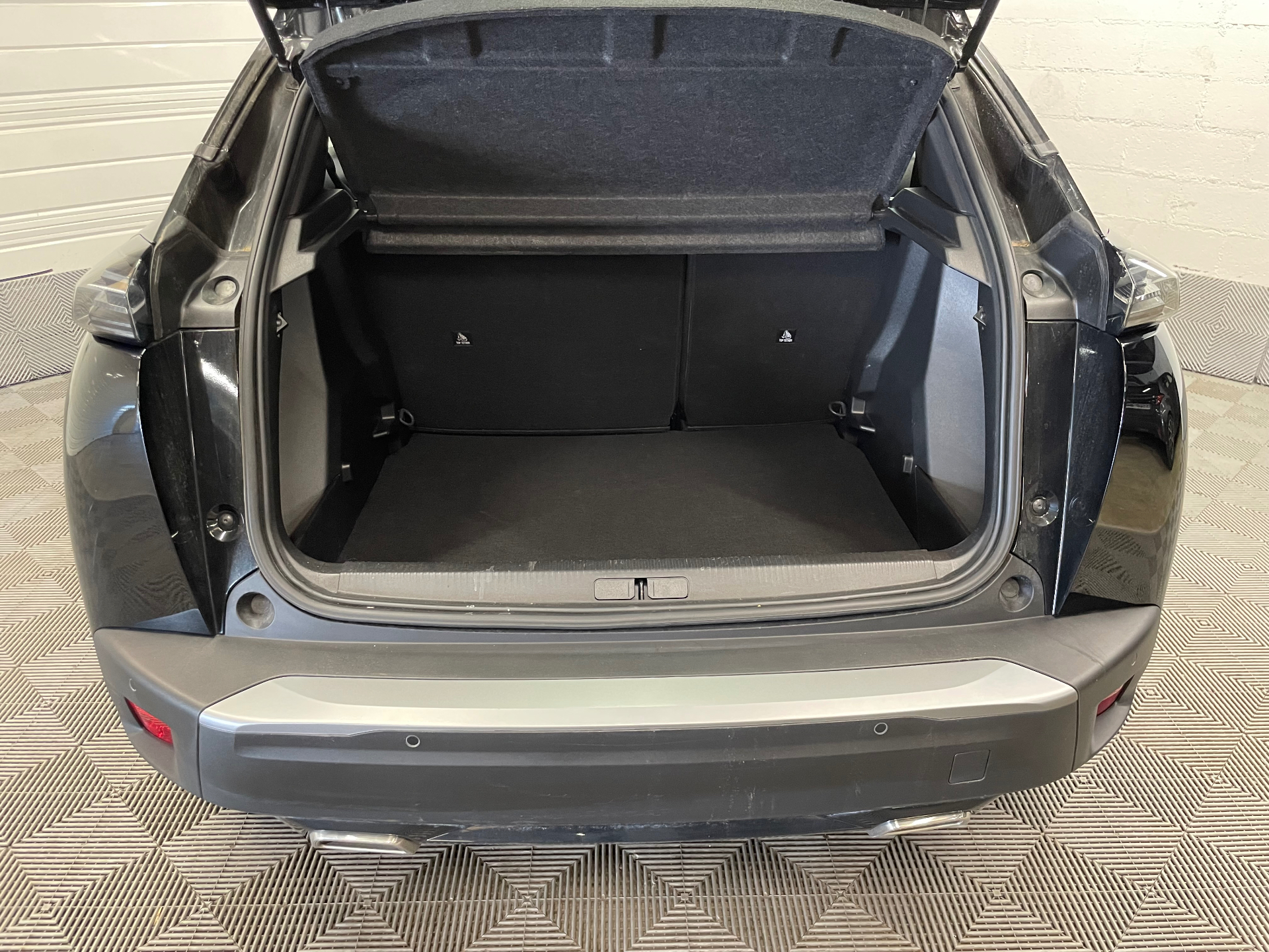 PEUGEOT 2008 Hybrid 145 e-DCS6 Style