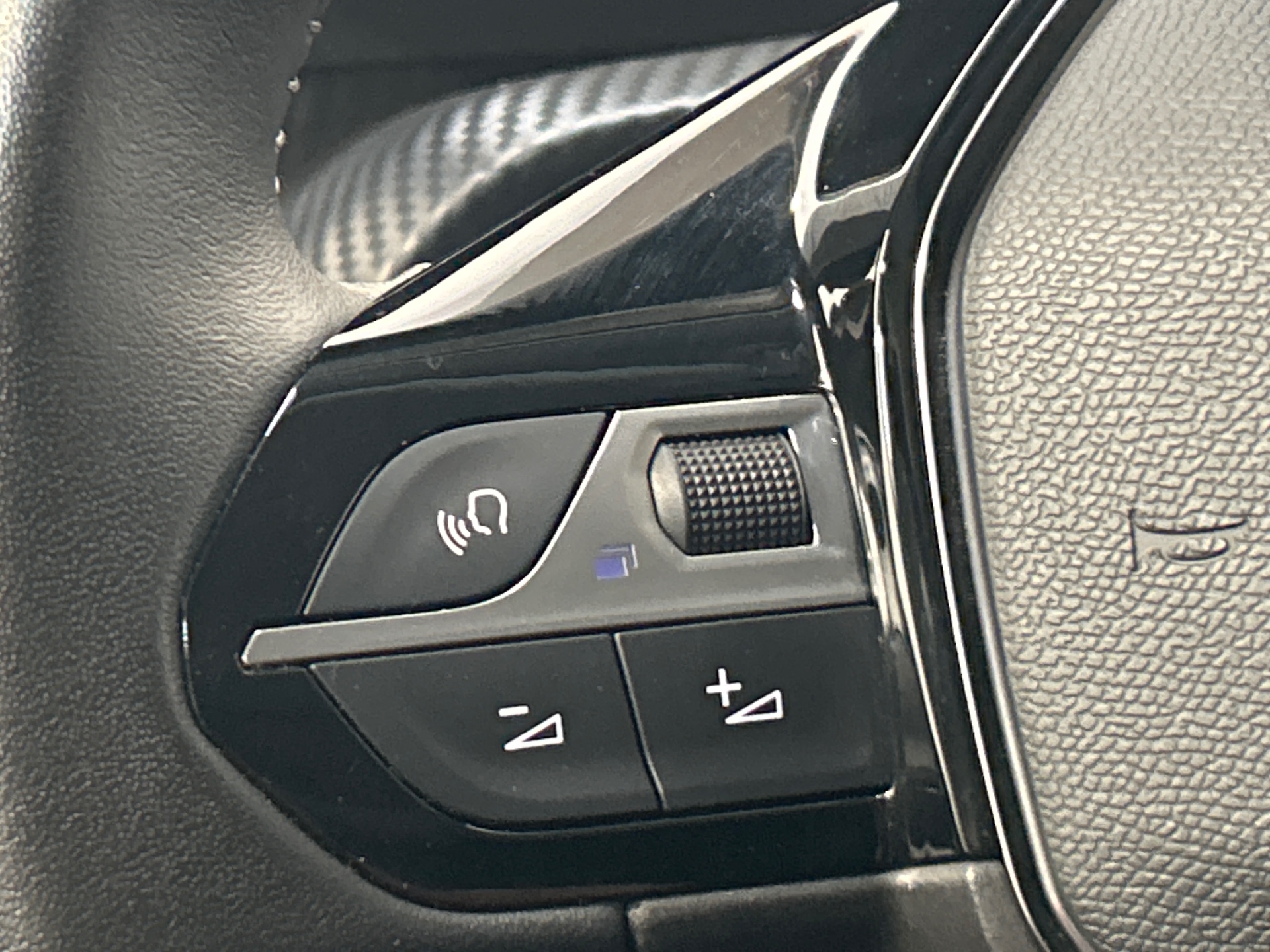 PEUGEOT 208 PureTech 100 S&S BVM6 Allure Pack