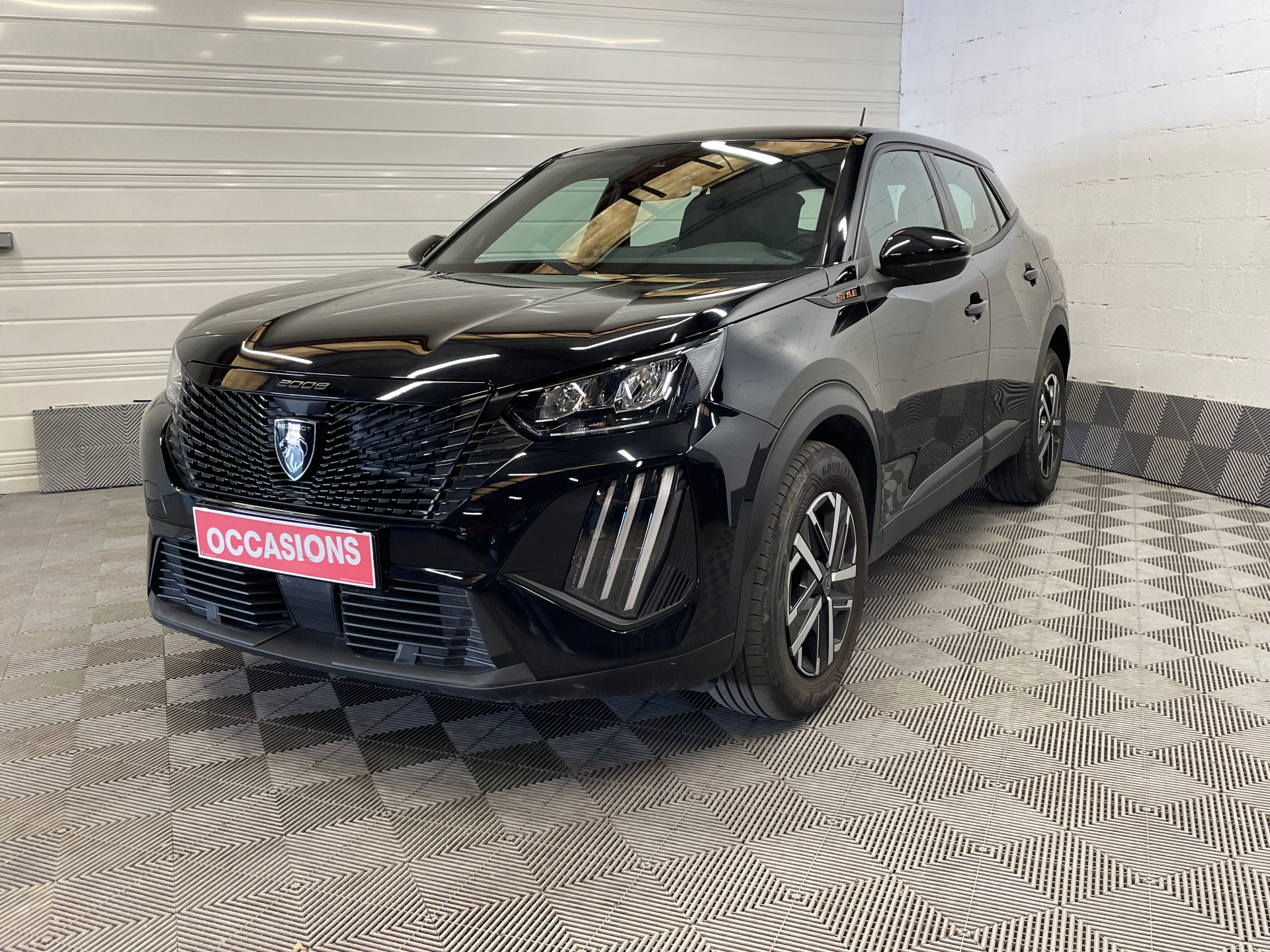 PEUGEOT 2008 Hybrid 145 e-DCS6 Style