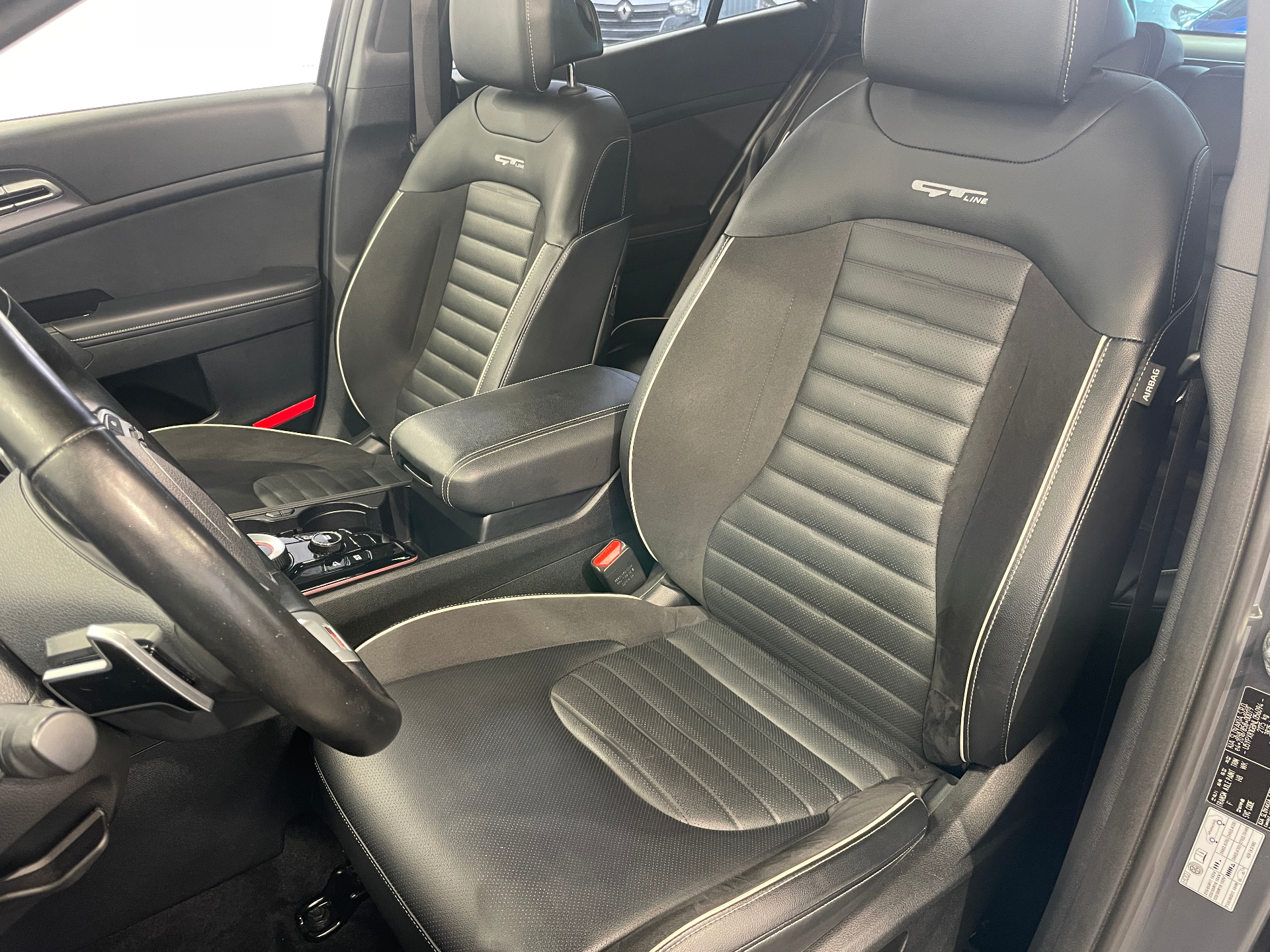 KIA SPORTAGE 1.6 T-GDi 230ch ISG Hybride BVA6 4x2 GT Line Premium
