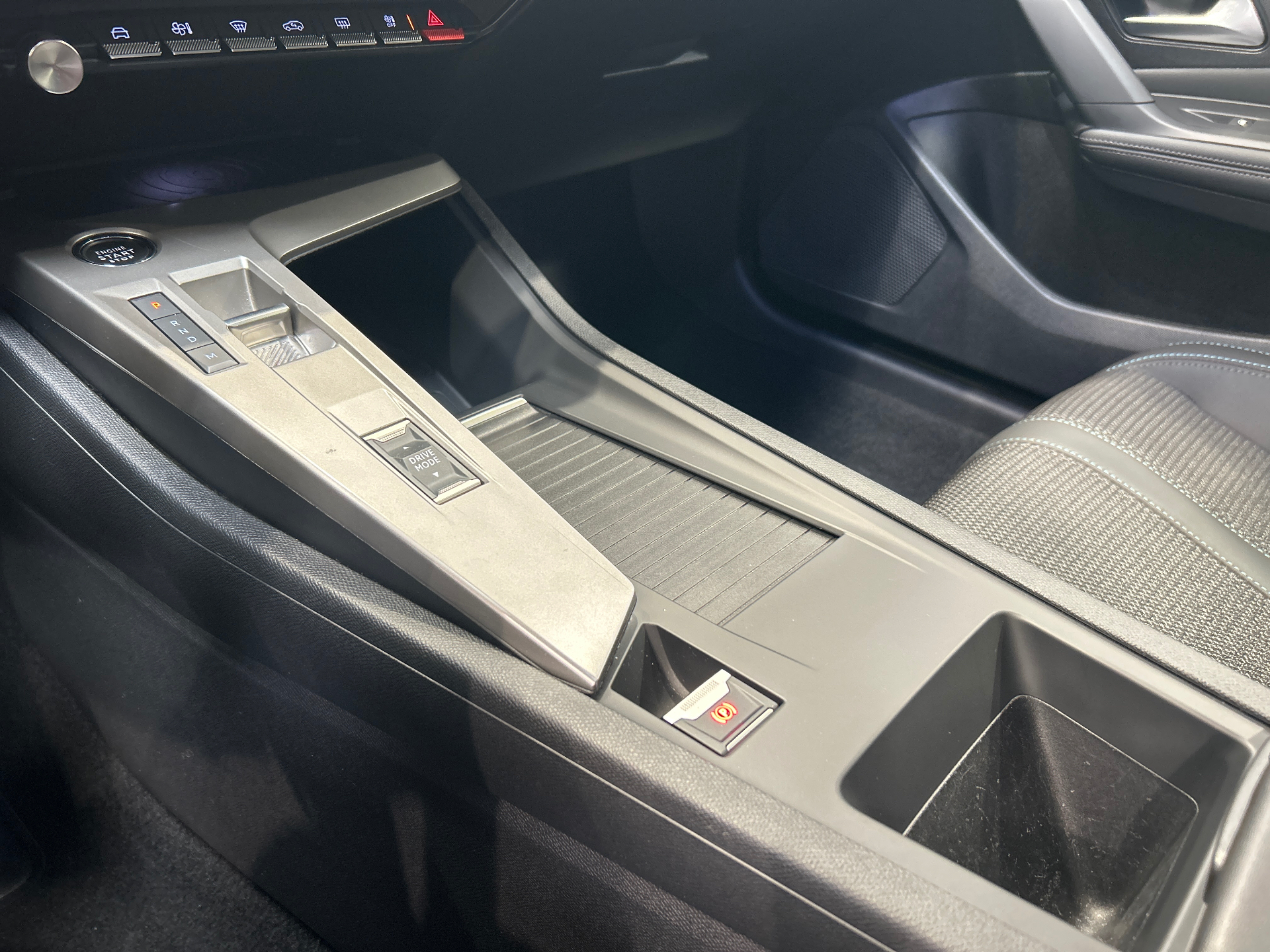 PEUGEOT 308 Hybrid 136 e-DCS6 Allure