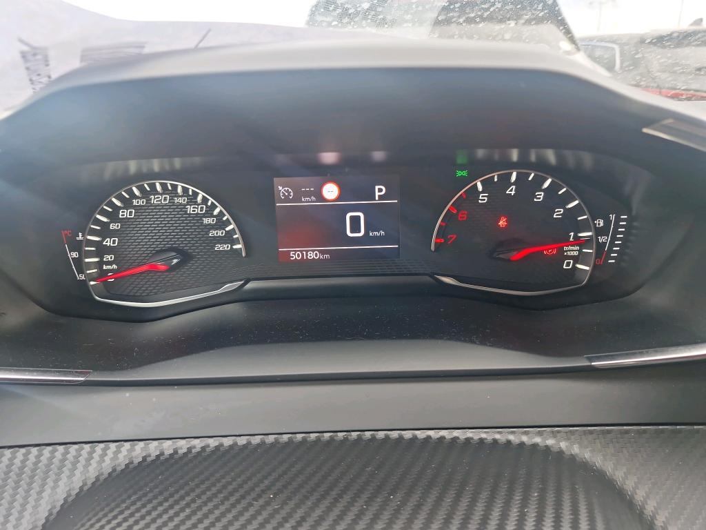 PEUGEOT 2008 BlueHDi 130 S&S EAT8 Allure
