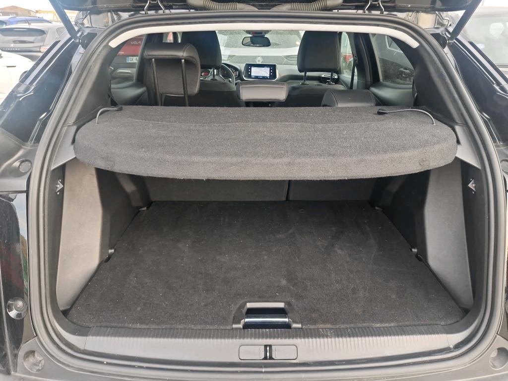 PEUGEOT 2008 BlueHDi 130 S&S EAT8 Allure