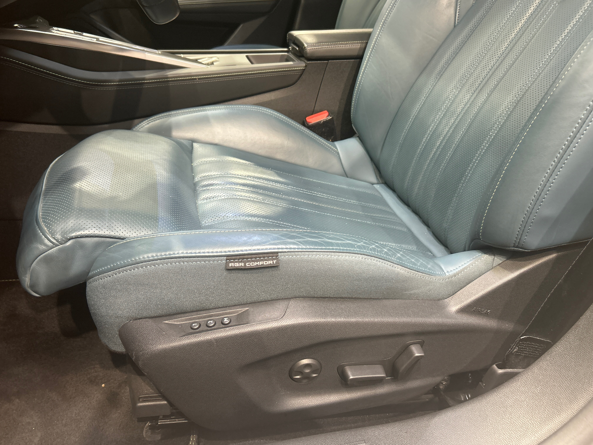 PEUGEOT 308 PHEV 225 e-EAT8 GT Pack
