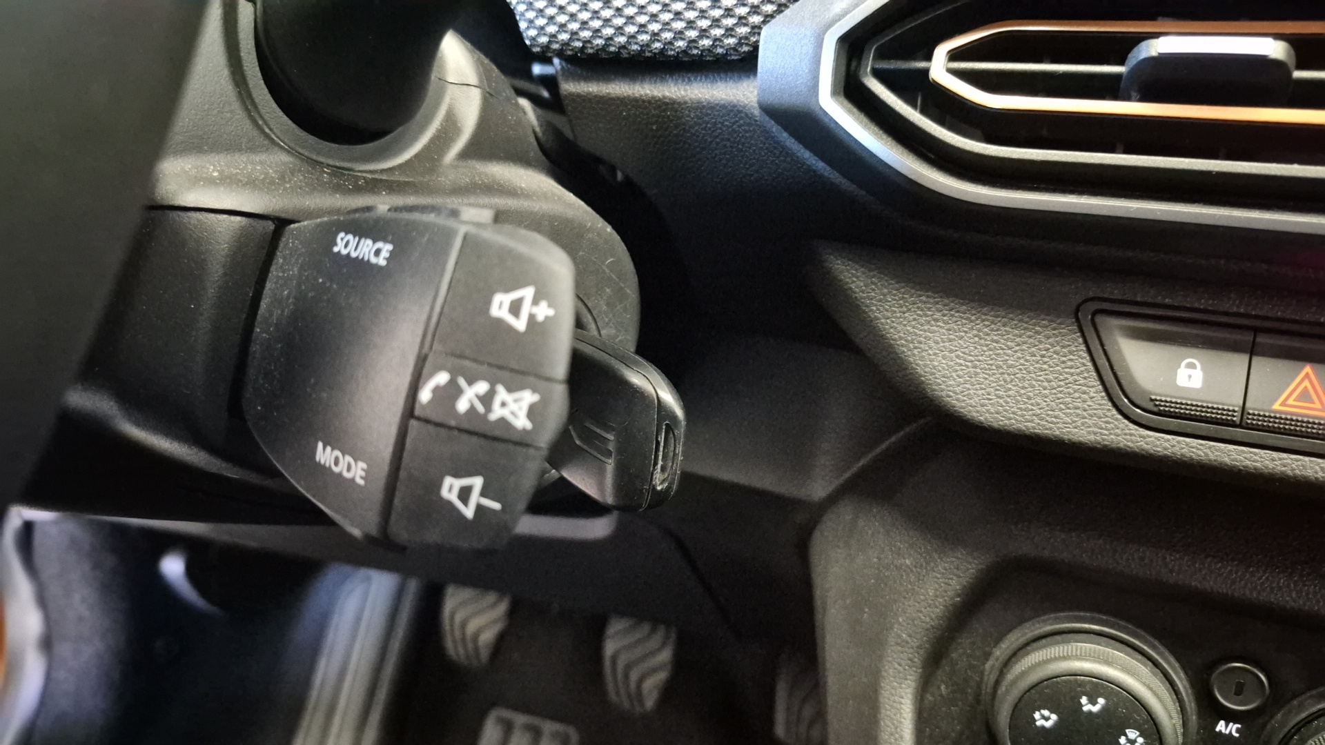 DACIA SANDERO Stepway Expression TCe 90