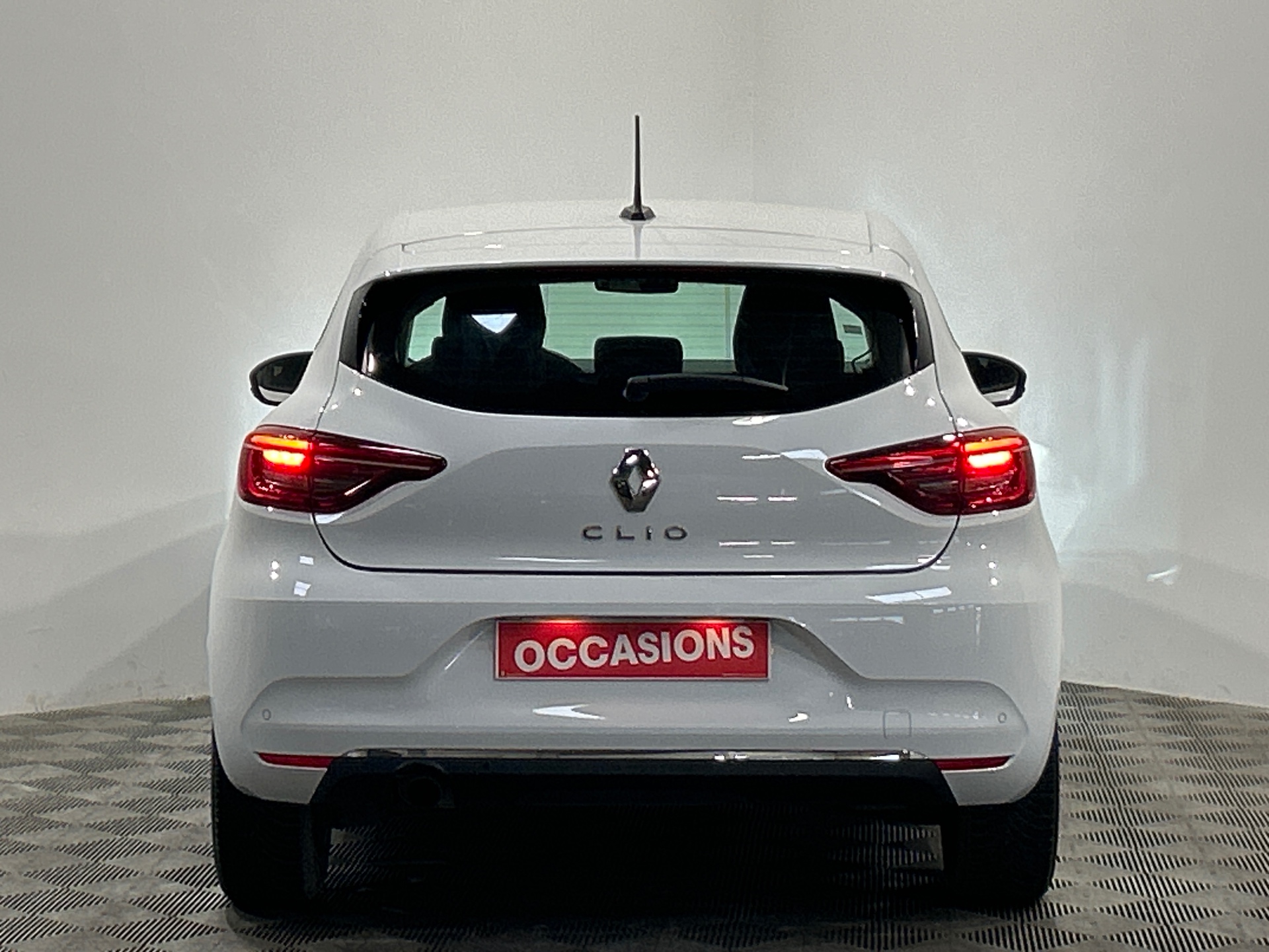 RENAULT CLIO V TCe 100 Business