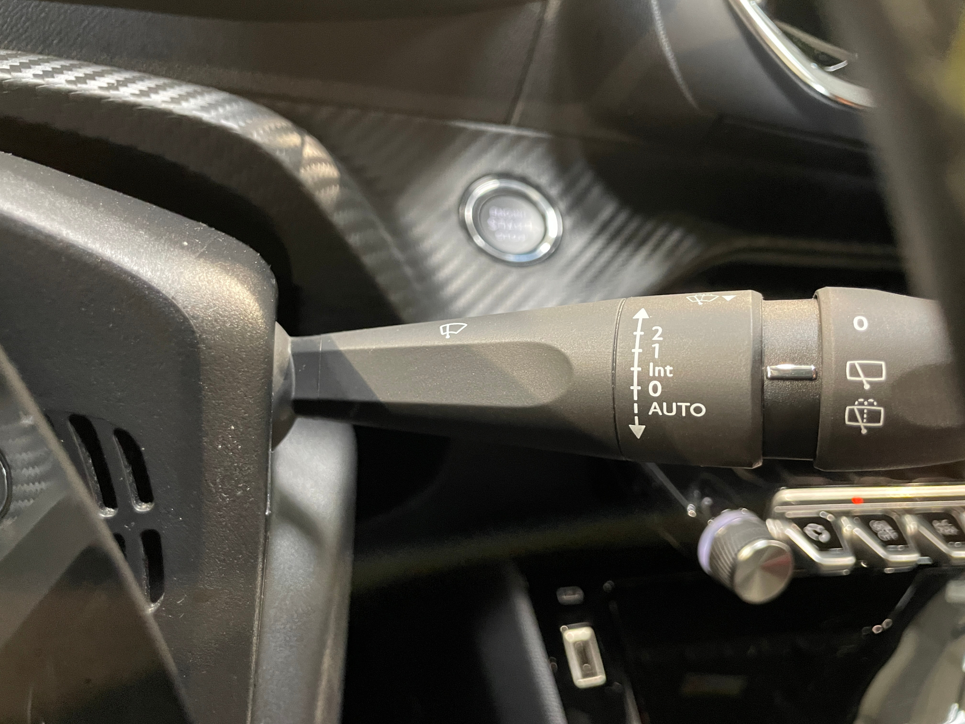PEUGEOT 208 PureTech 100 S&S BVM6 GT
