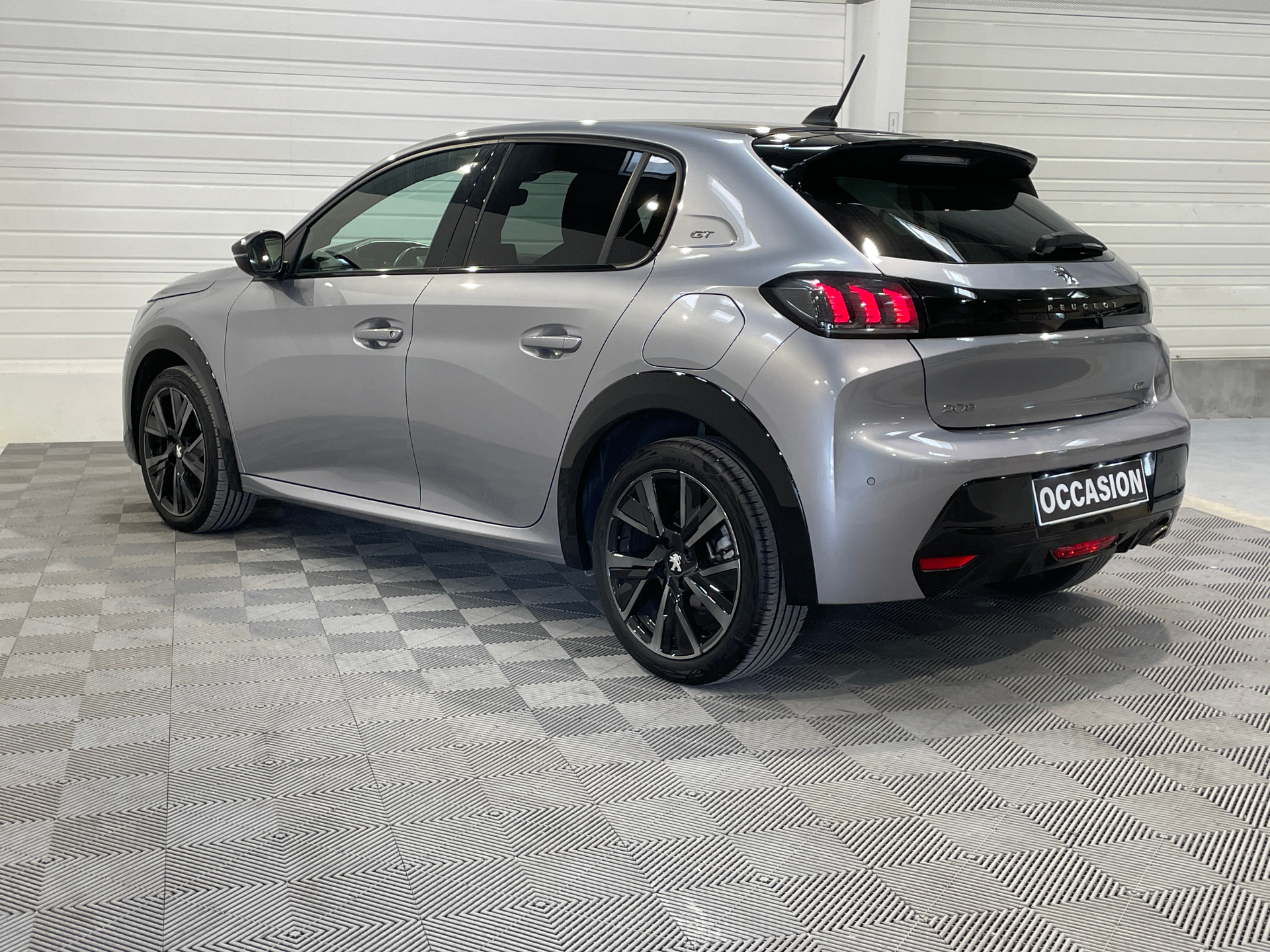 PEUGEOT 208 PureTech 100 S&S BVM6 GT