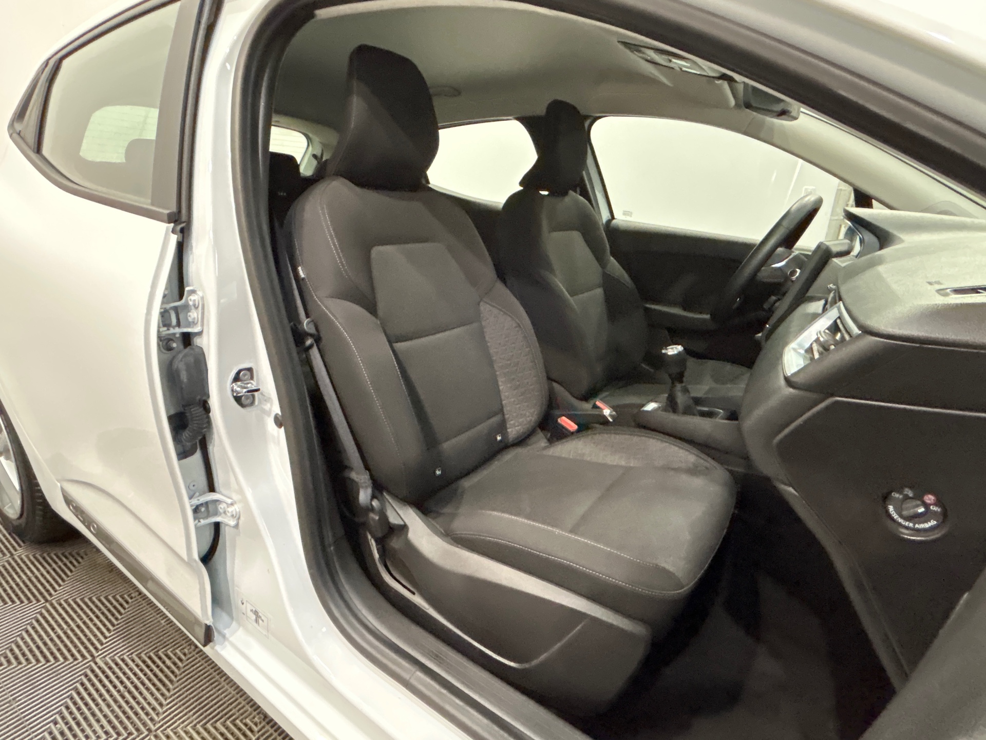 RENAULT CLIO V TCe 100 Business