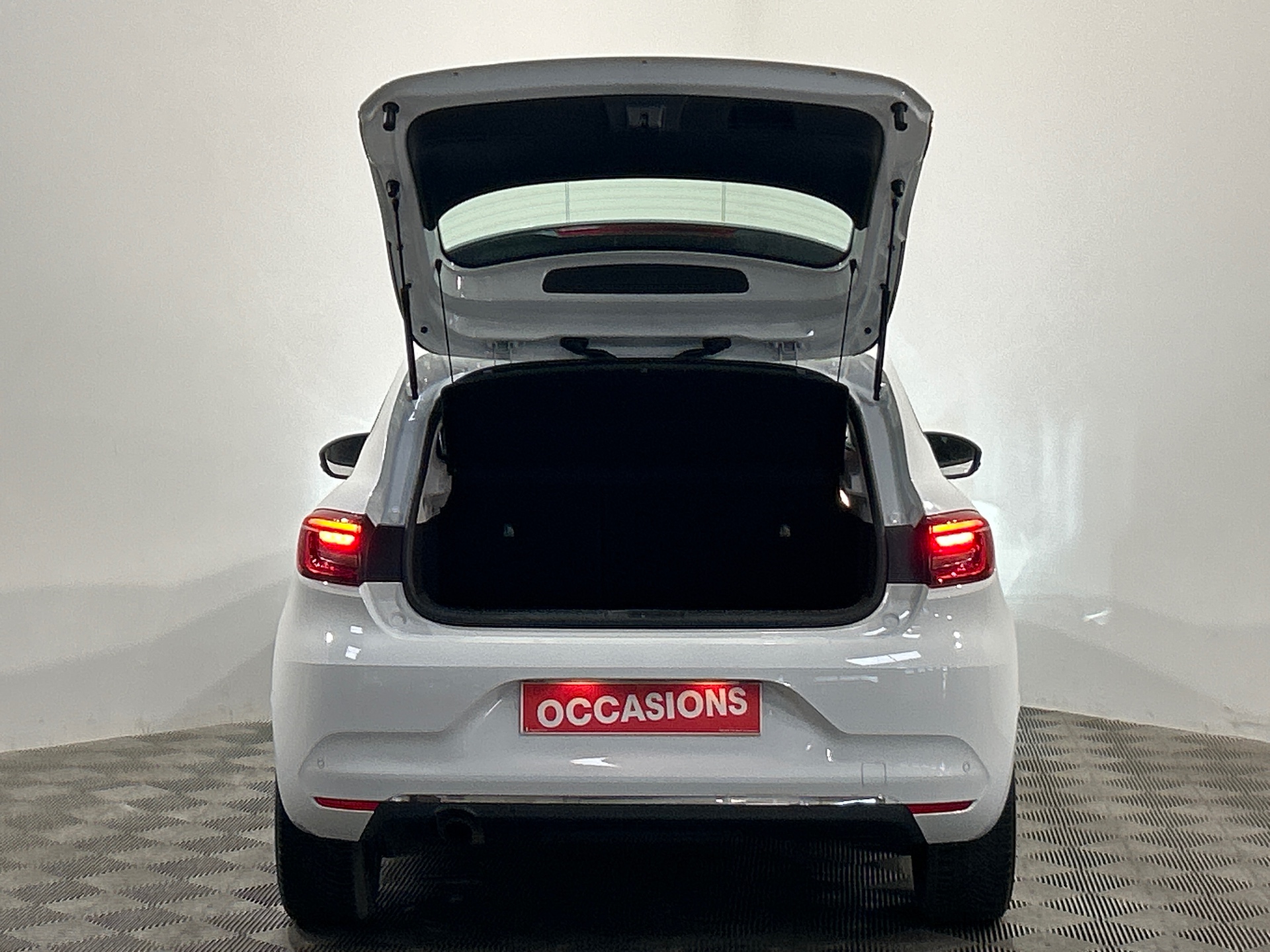 RENAULT CLIO V TCe 100 Business
