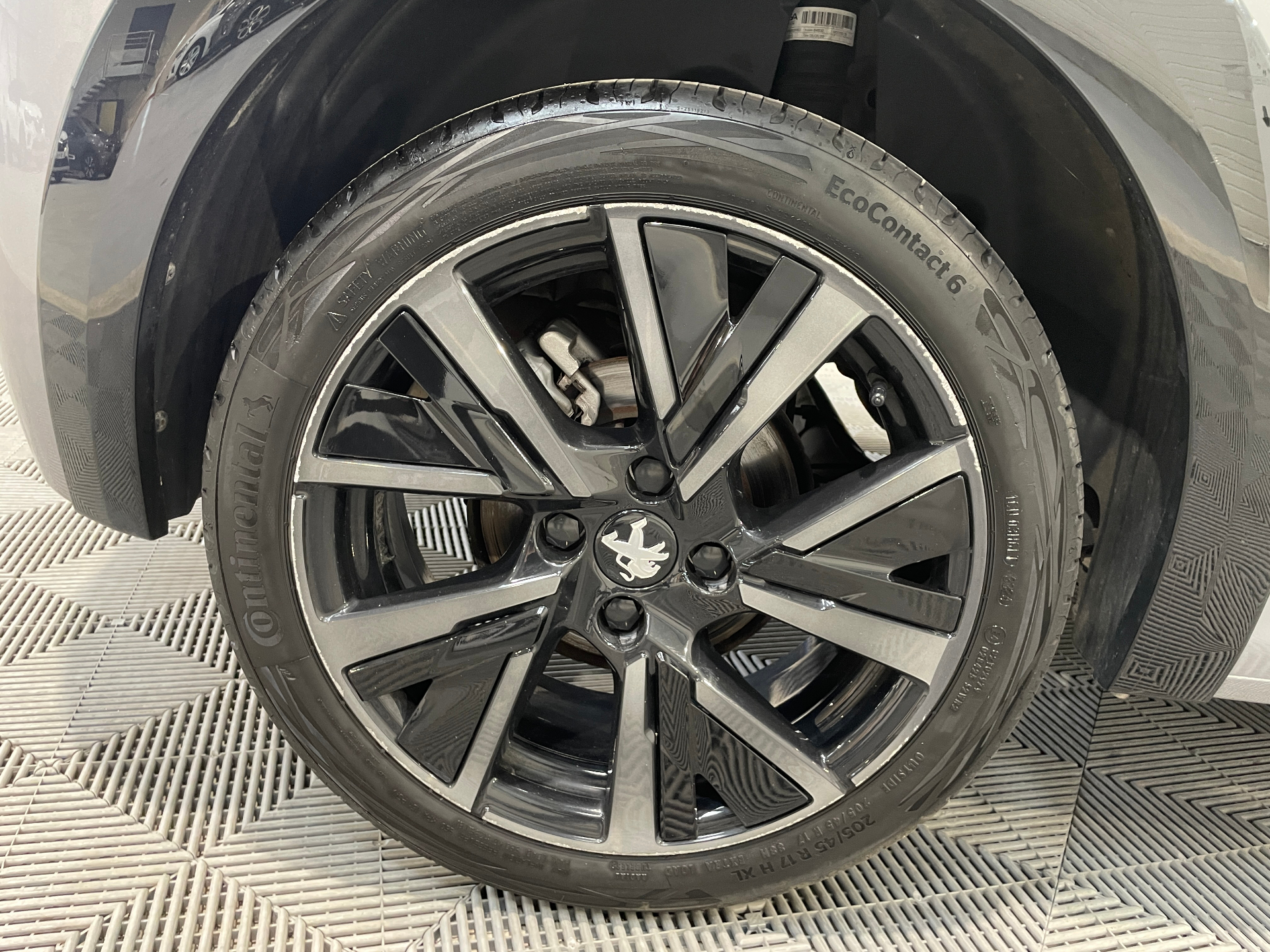 PEUGEOT 208 PureTech 100 S&S BVM6 GT