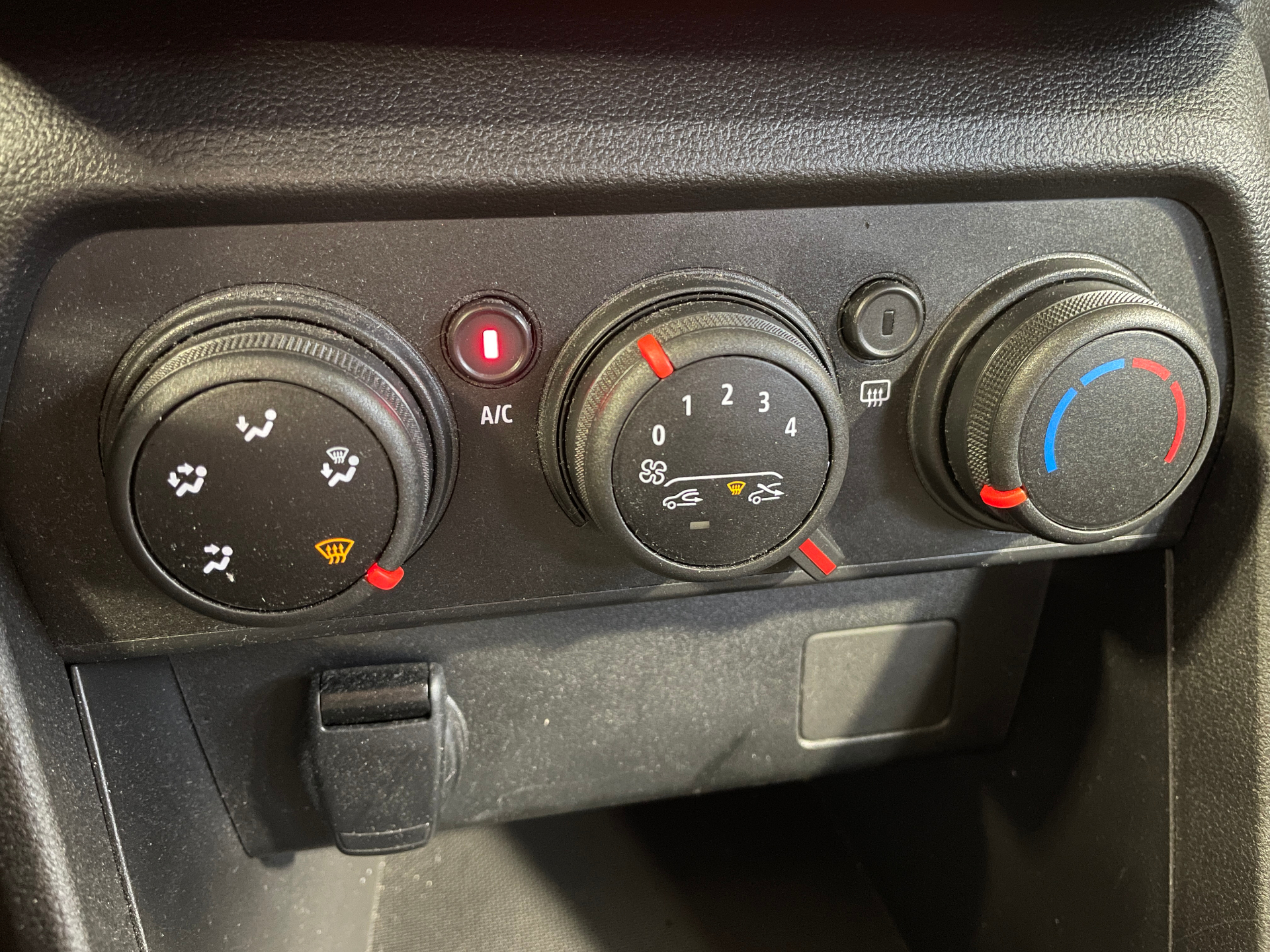 DACIA SANDERO TCe 90 - 22 Stepway Confort
