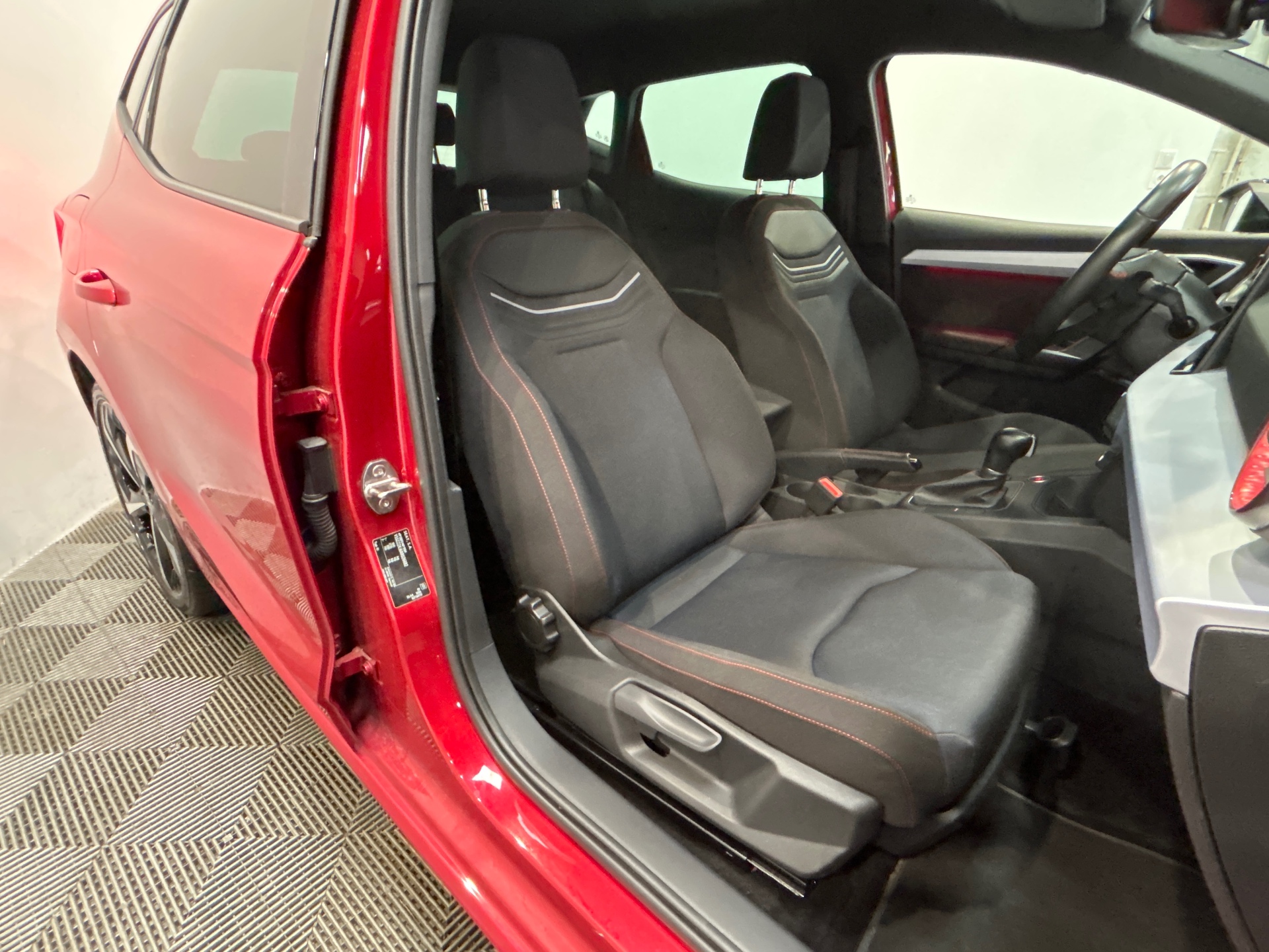 SEAT IBIZA 1.0 TSI 110 ch S/S DSG7 FR