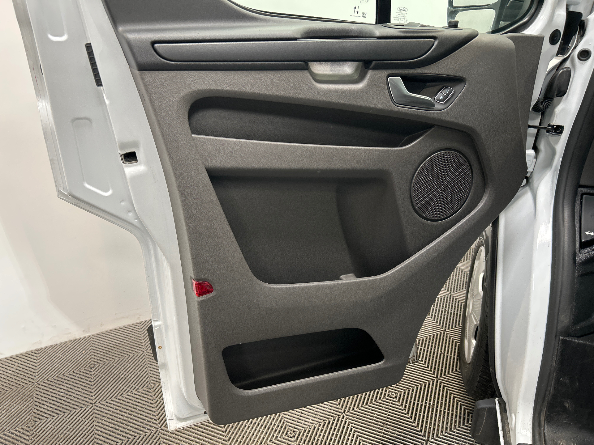 FORD TRANSIT CUSTOM Fg 280 L1H1 2.0 EcoBlue 130 Trend Business