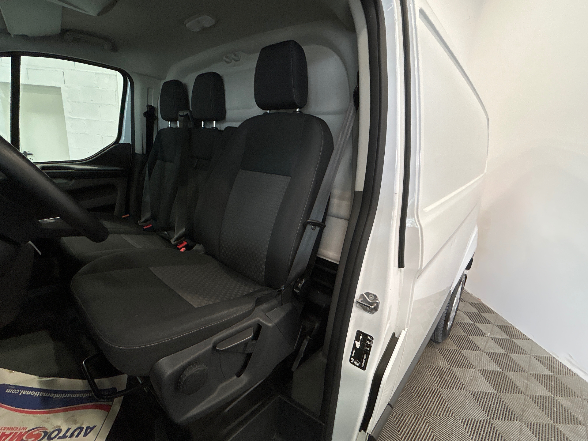 FORD TRANSIT CUSTOM Fg 280 L1H1 2.0 EcoBlue 130 Trend Business