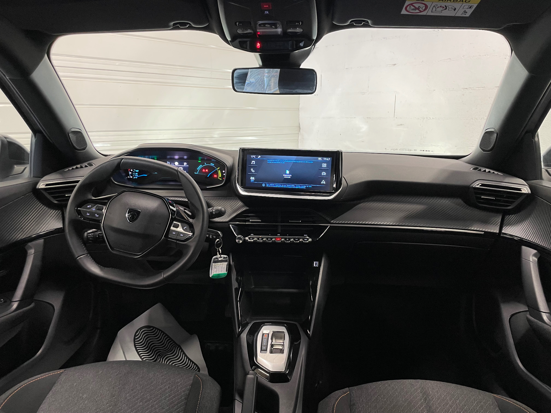 PEUGEOT 2008 STYLE HYBRID 145 CH E-DCS6