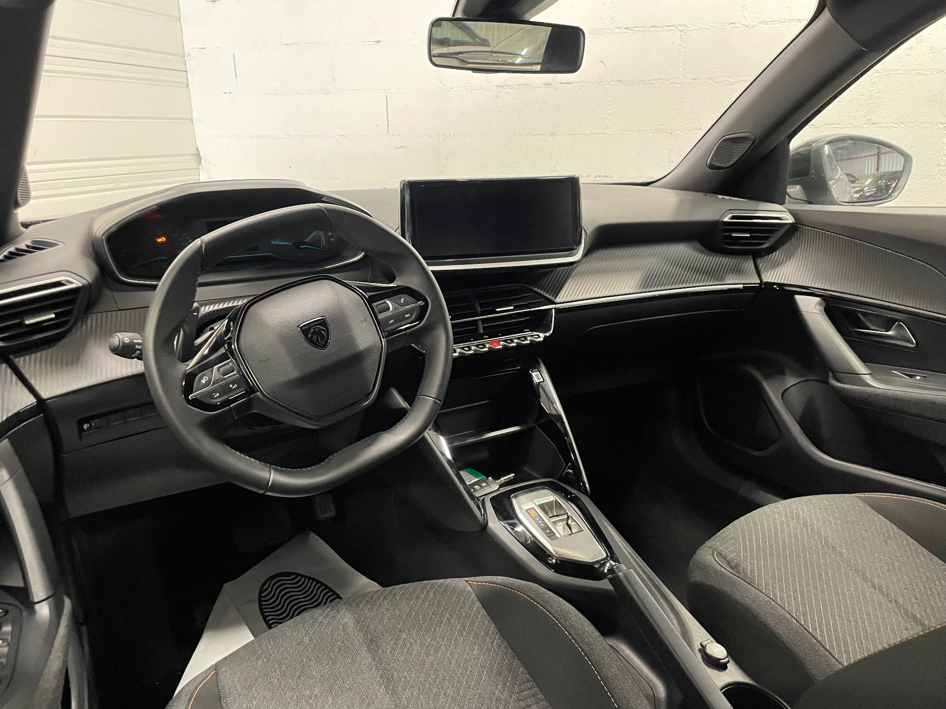 PEUGEOT 2008 STYLE HYBRID 145 CH E-DCS6