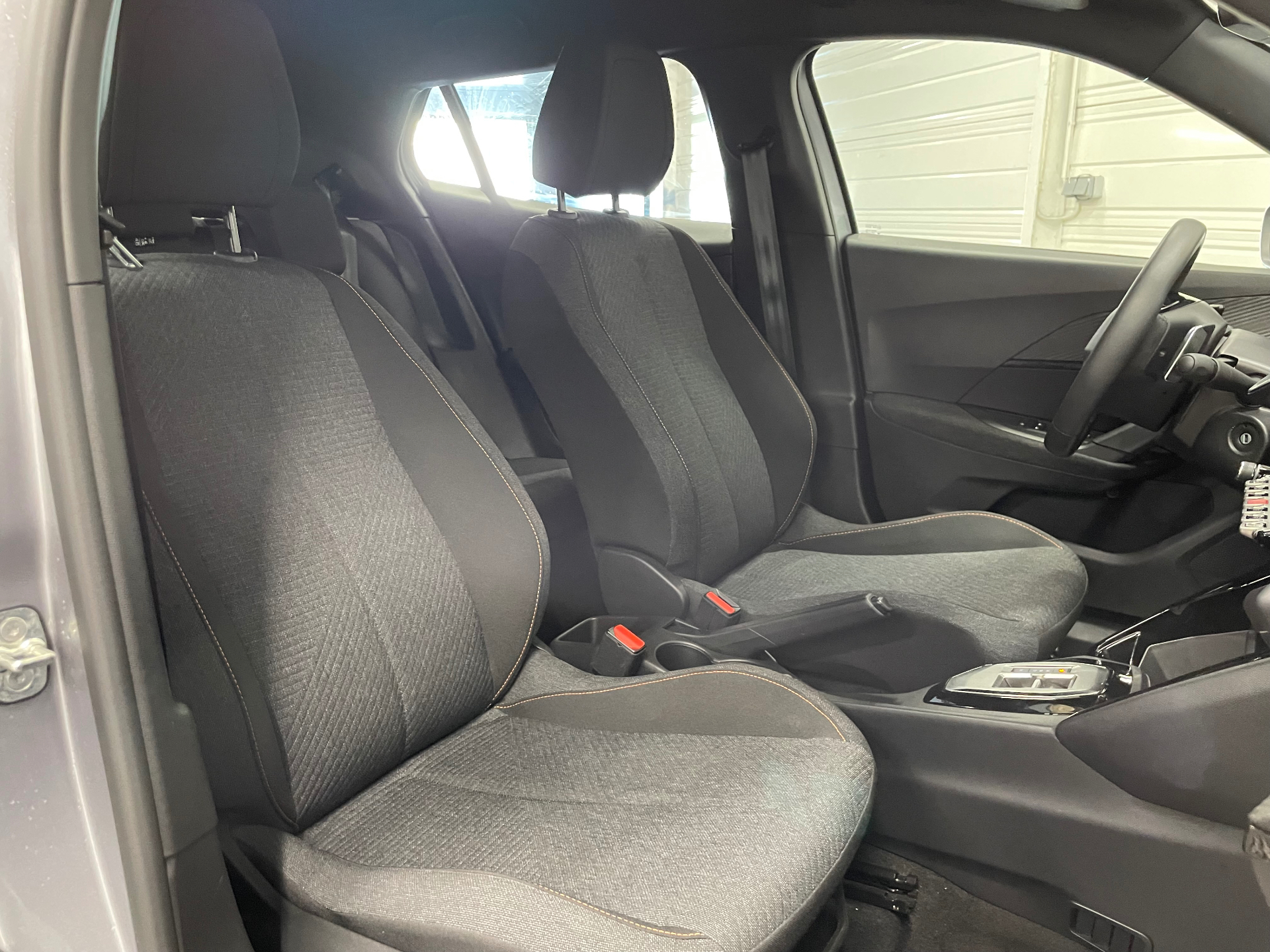 PEUGEOT 2008 STYLE HYBRID 145 CH E-DCS6